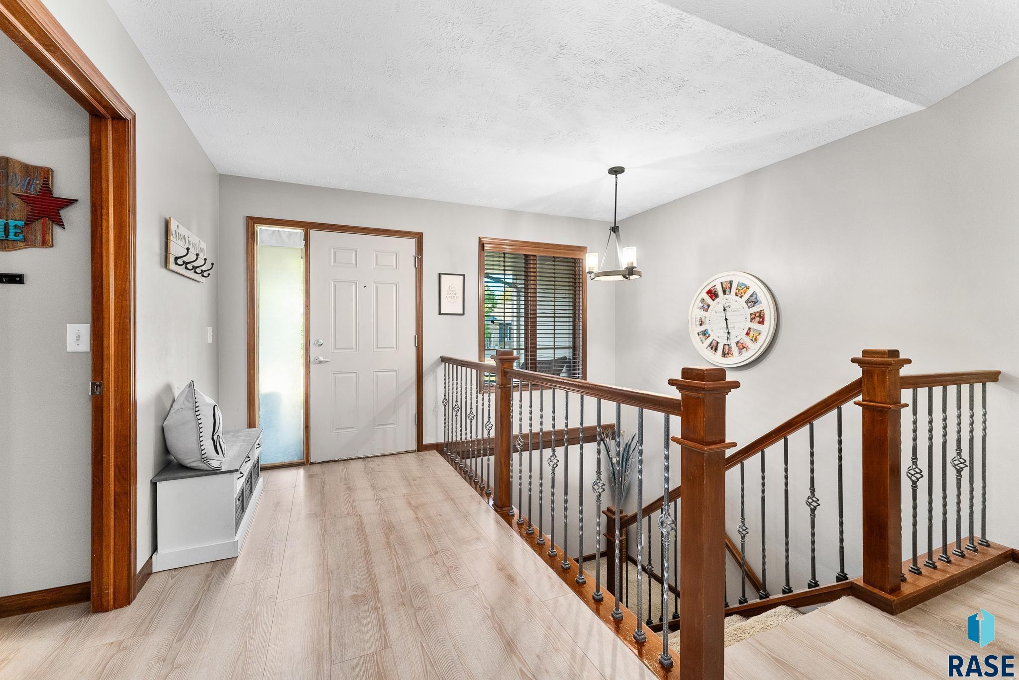 807 E Walnut St