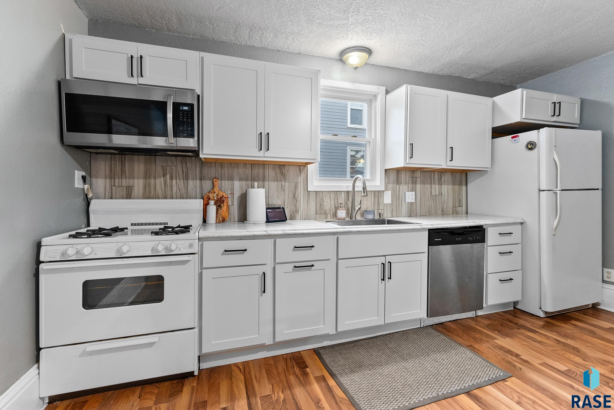 220 W Rummel Ave
