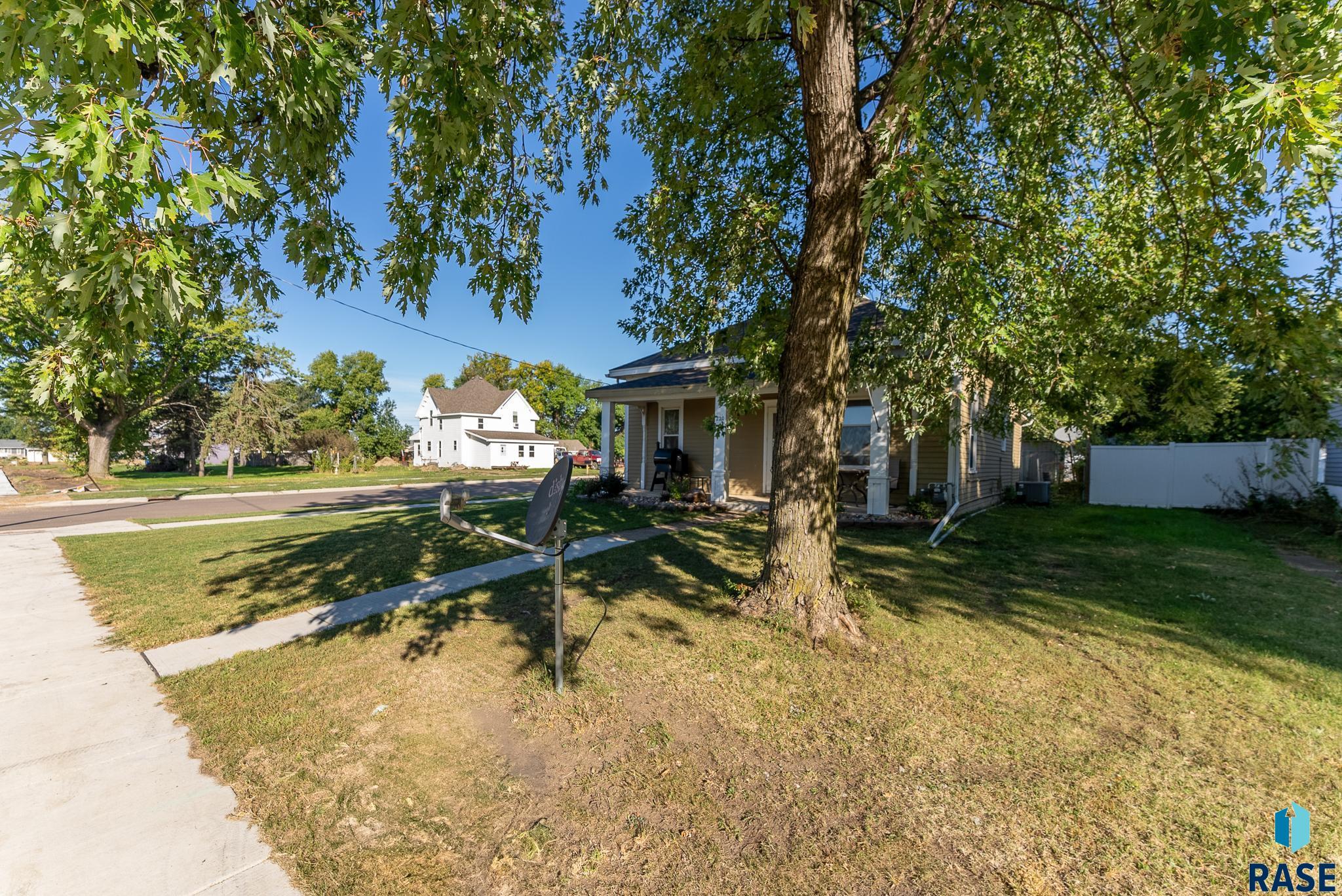 220 W Rummel Ave