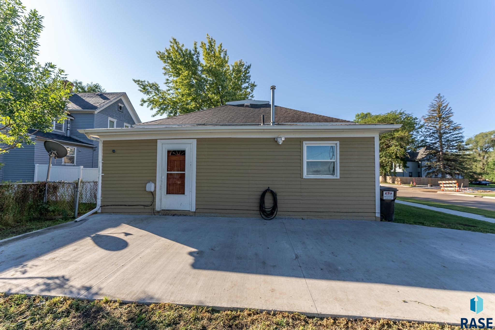 220 W Rummel Ave