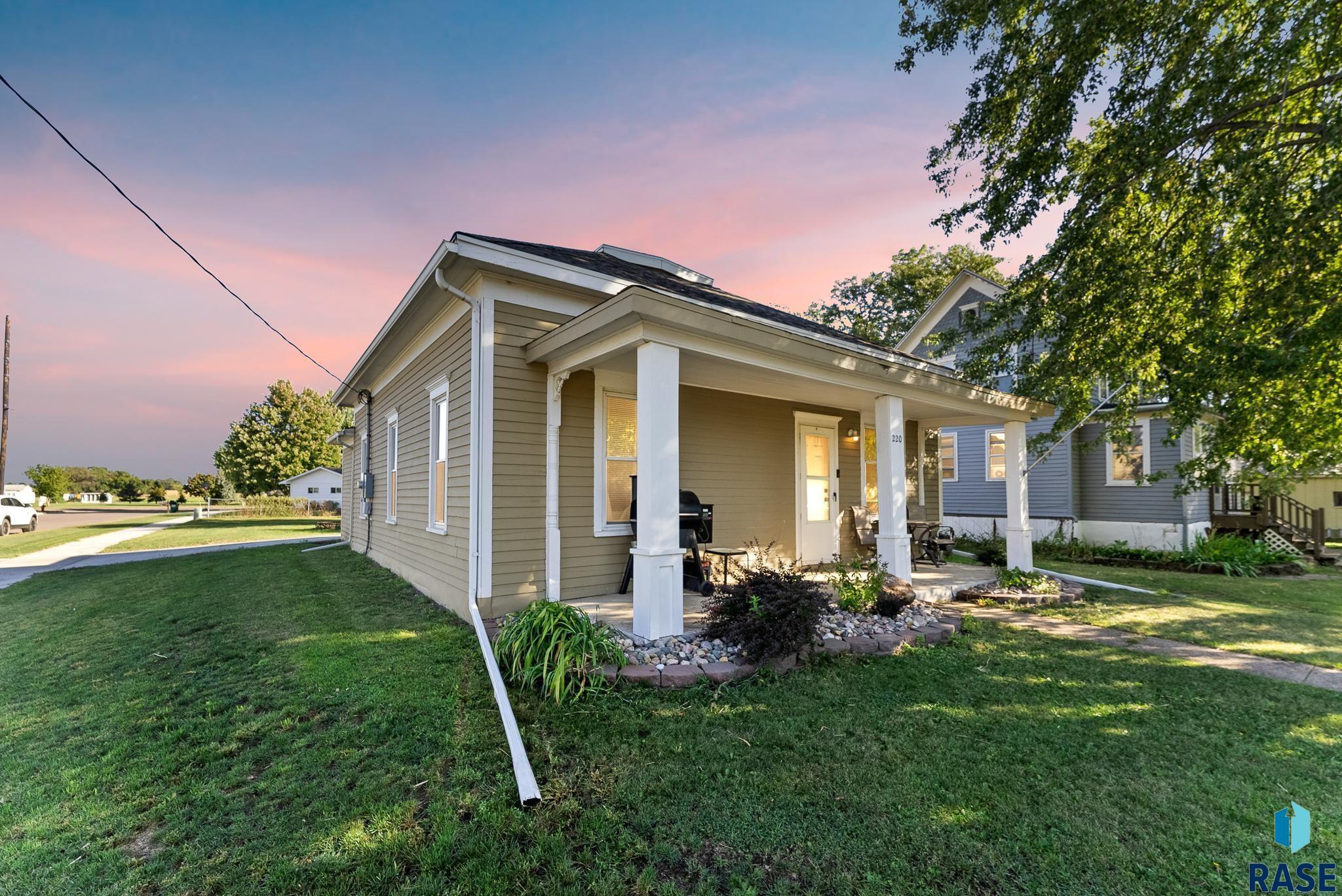 220 W Rummel Ave