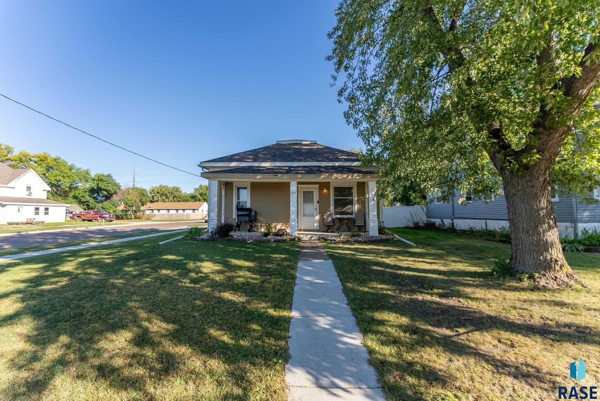 220 W Rummel Ave