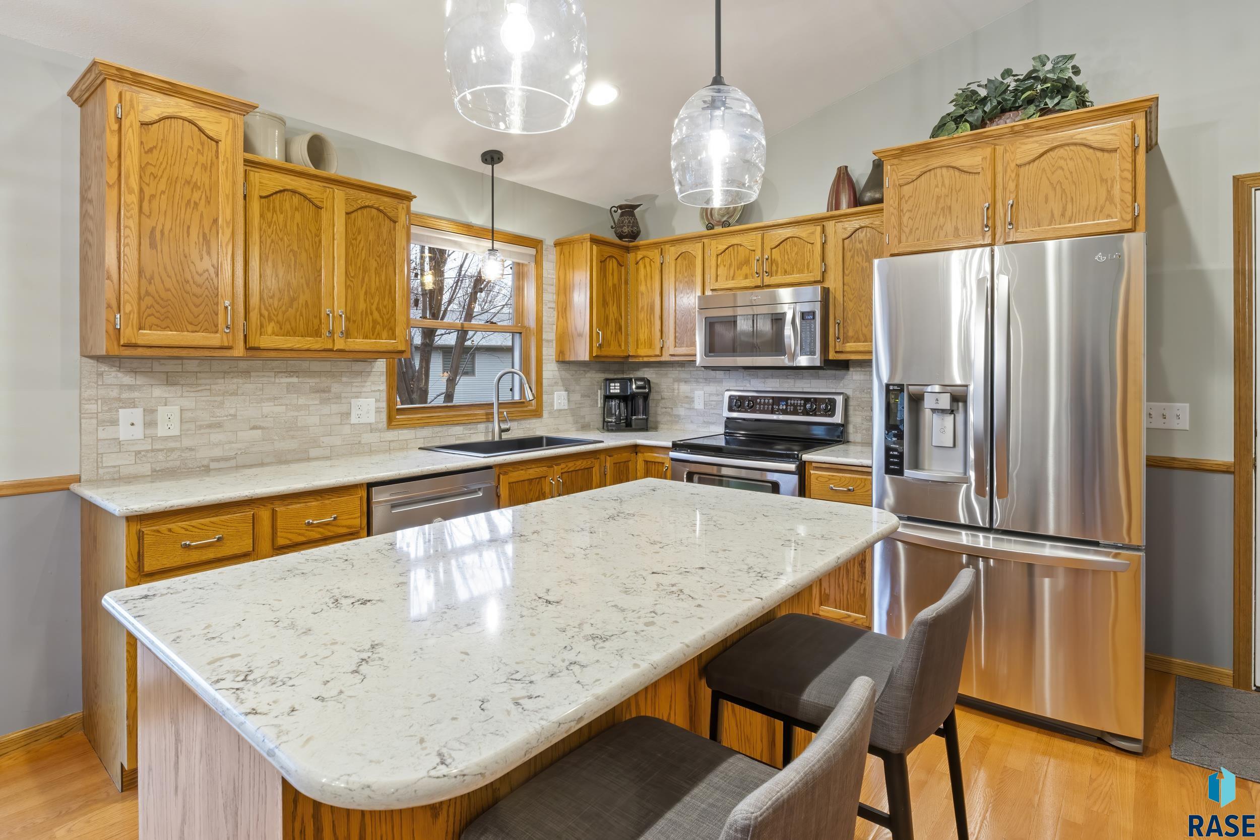 2020 S Thatcher Cir