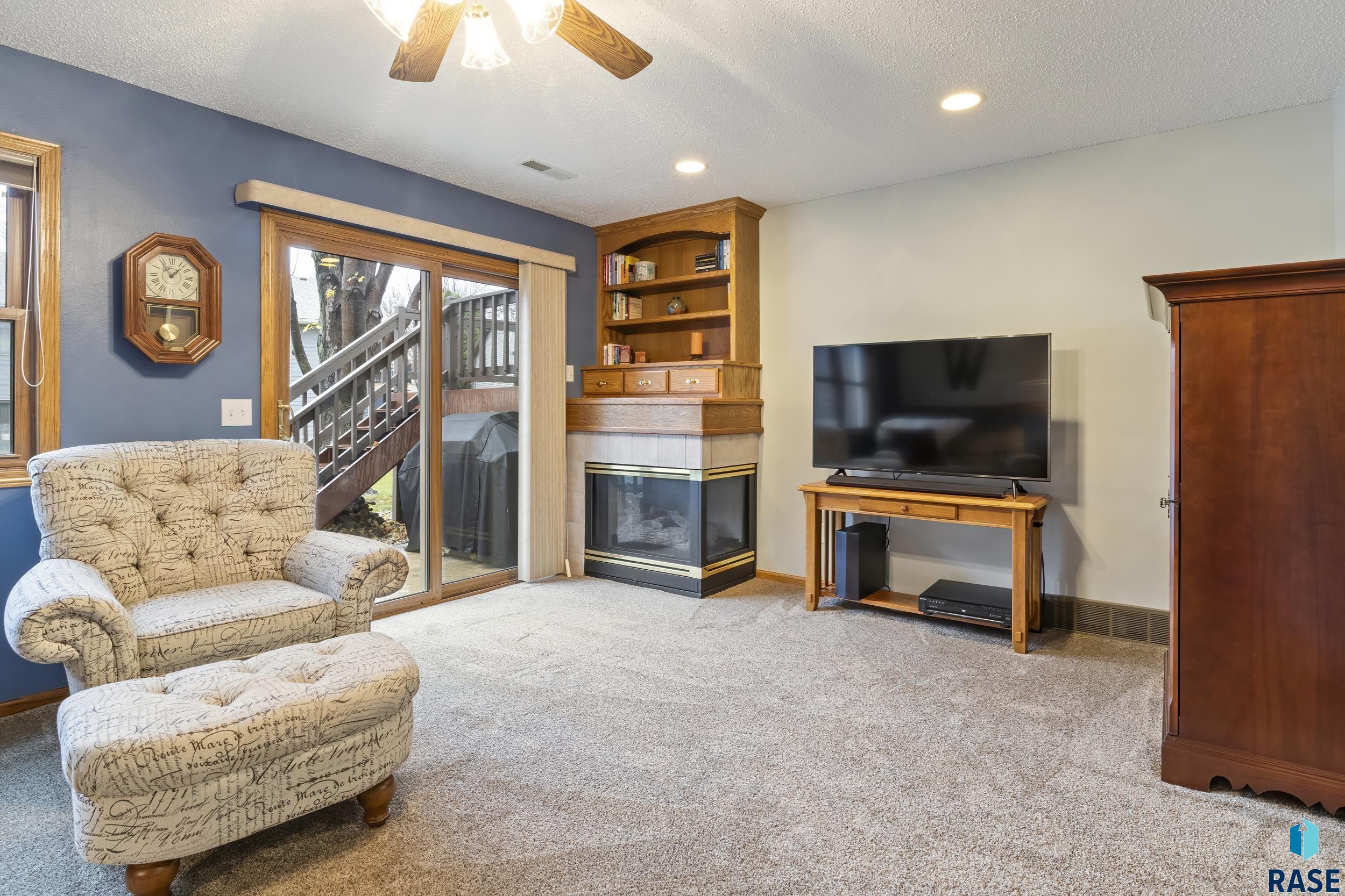 2020 S Thatcher Cir