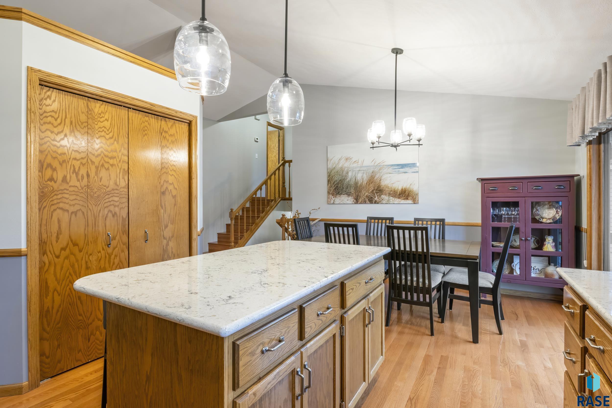 2020 S Thatcher Cir