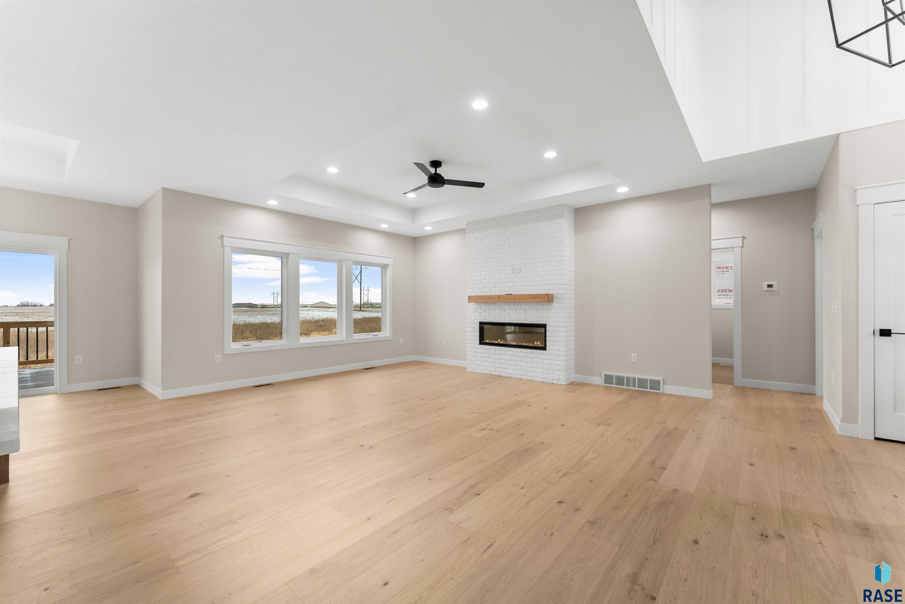 2900 N Thompson Ave