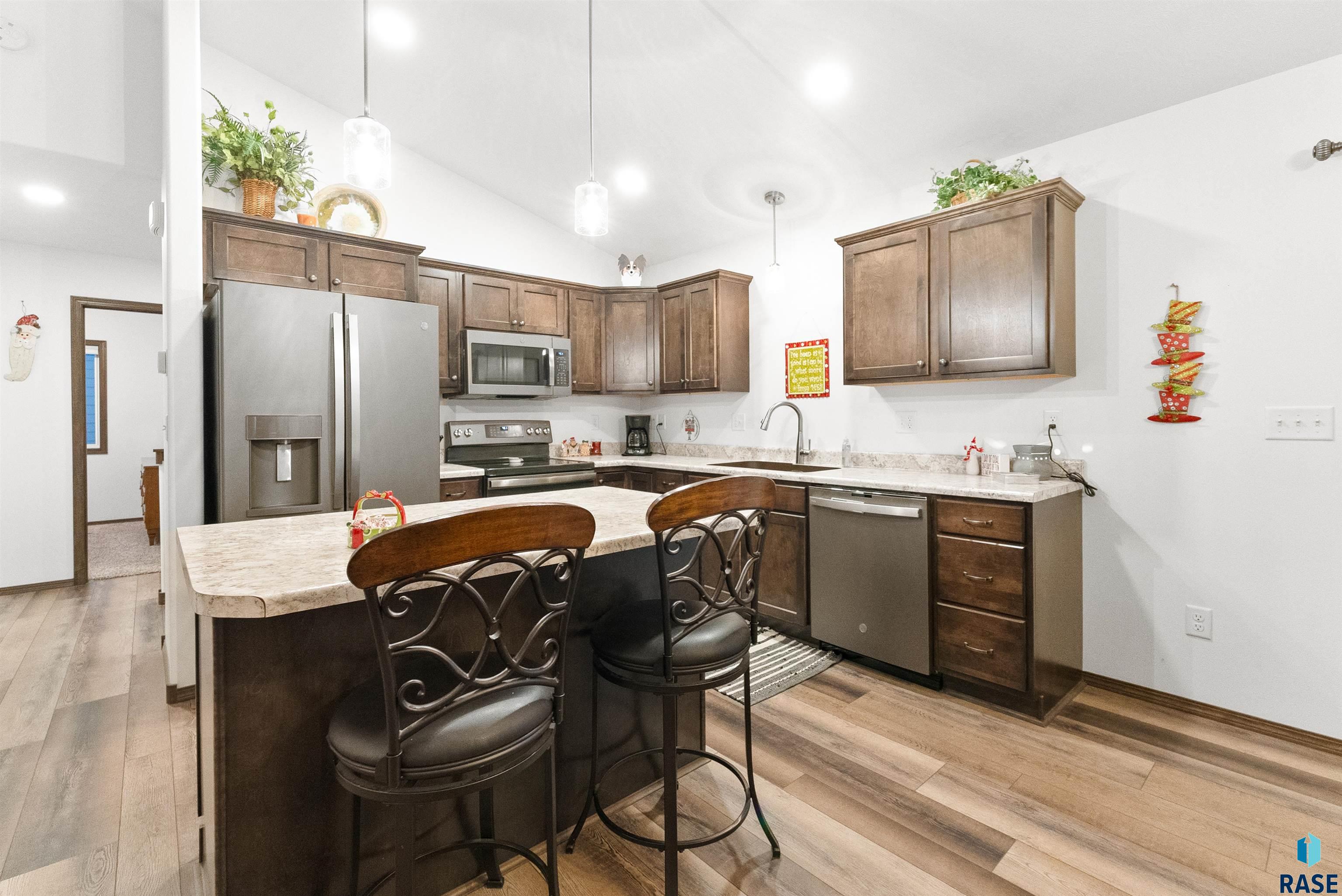 6405 S Hannby Trl