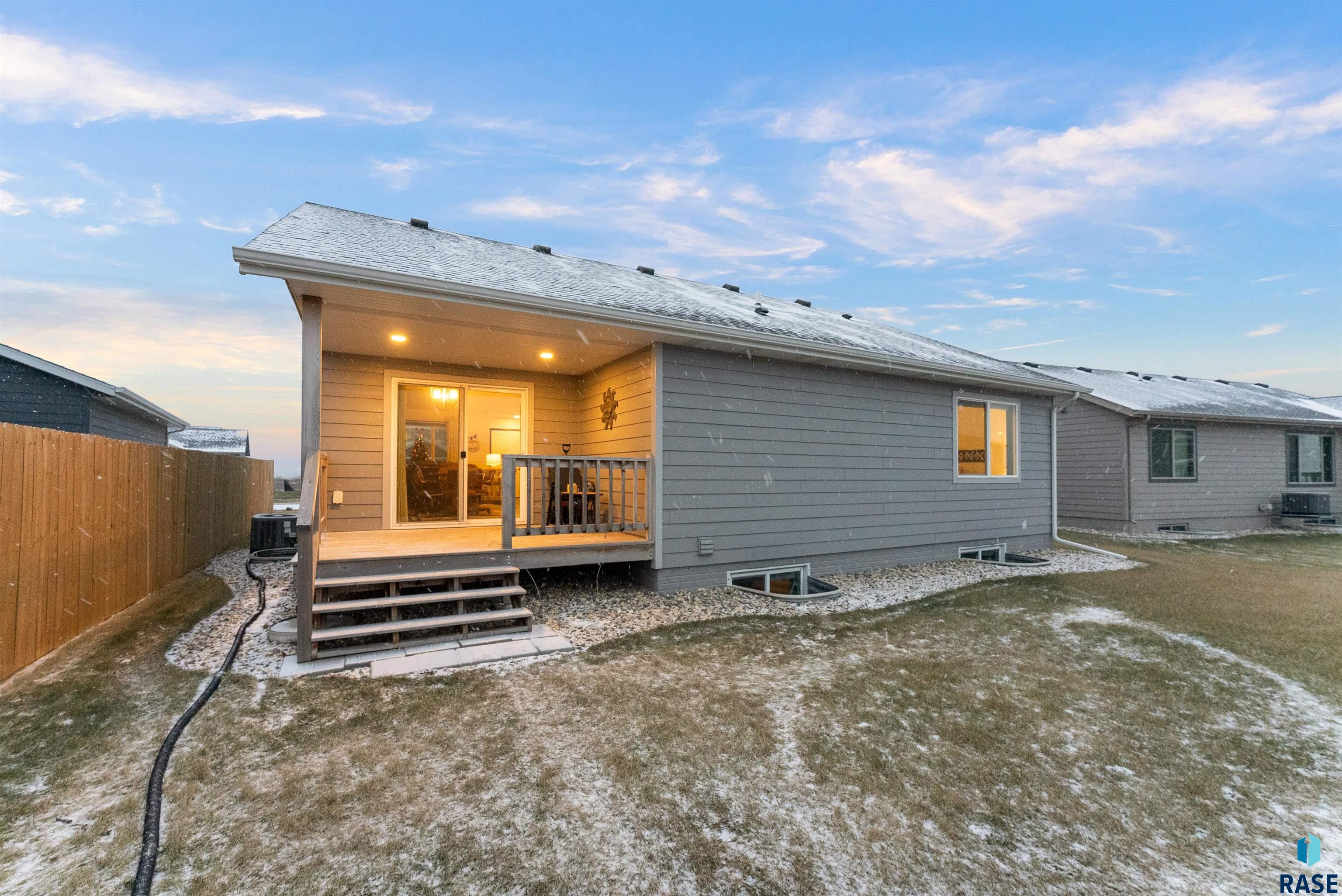 6405 S Hannby Trl