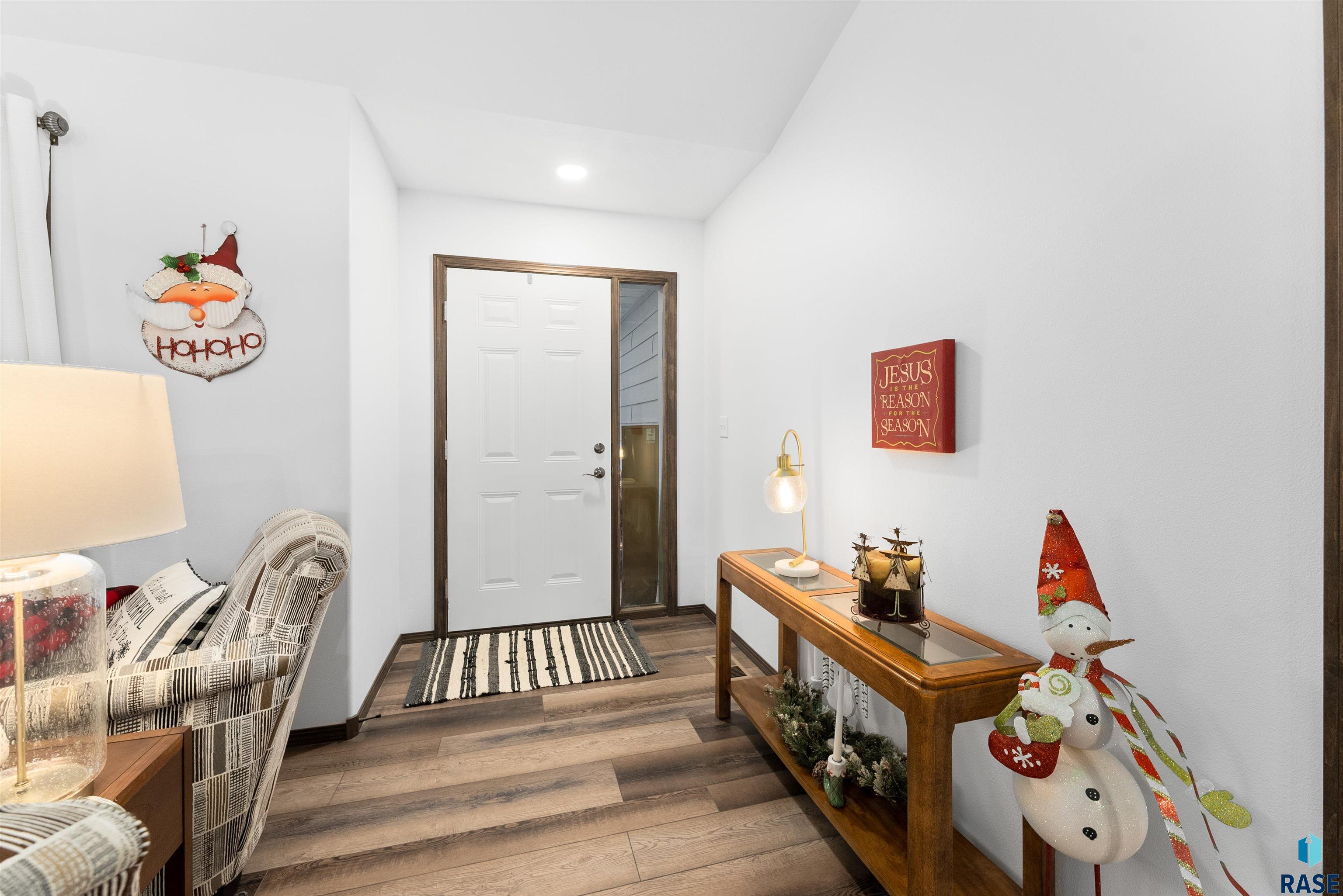 6405 S Hannby Trl