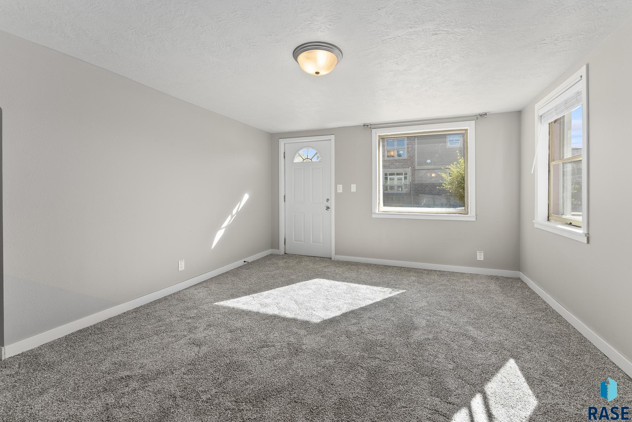 1700 E Austin St