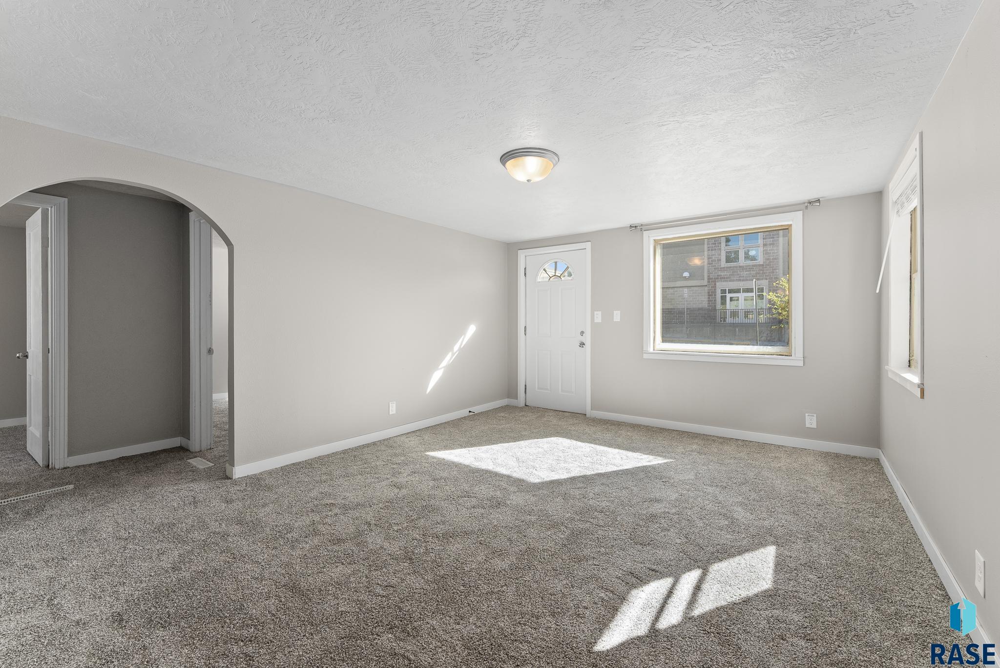 1700 E Austin St