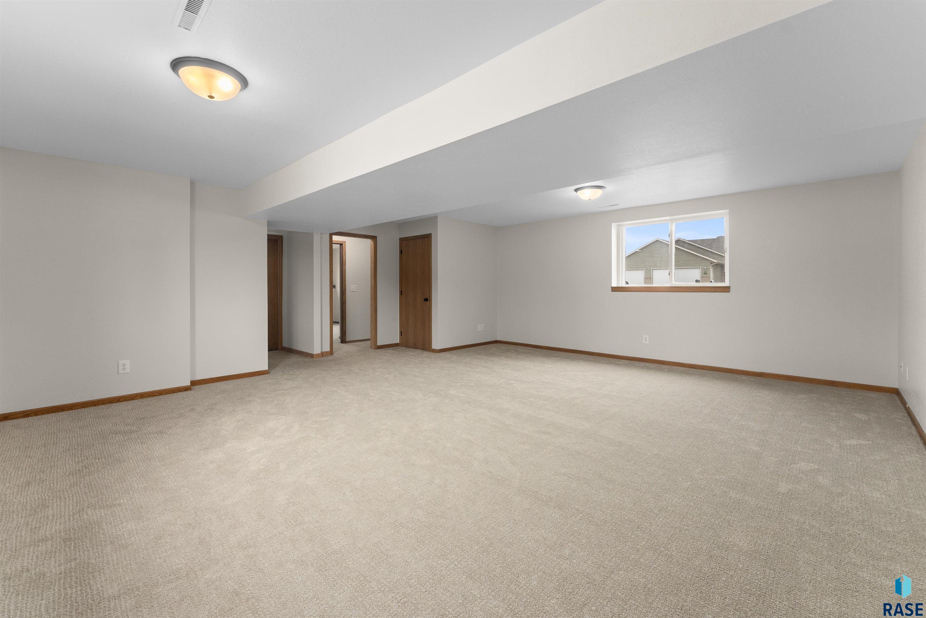 815 E Jesse Ct