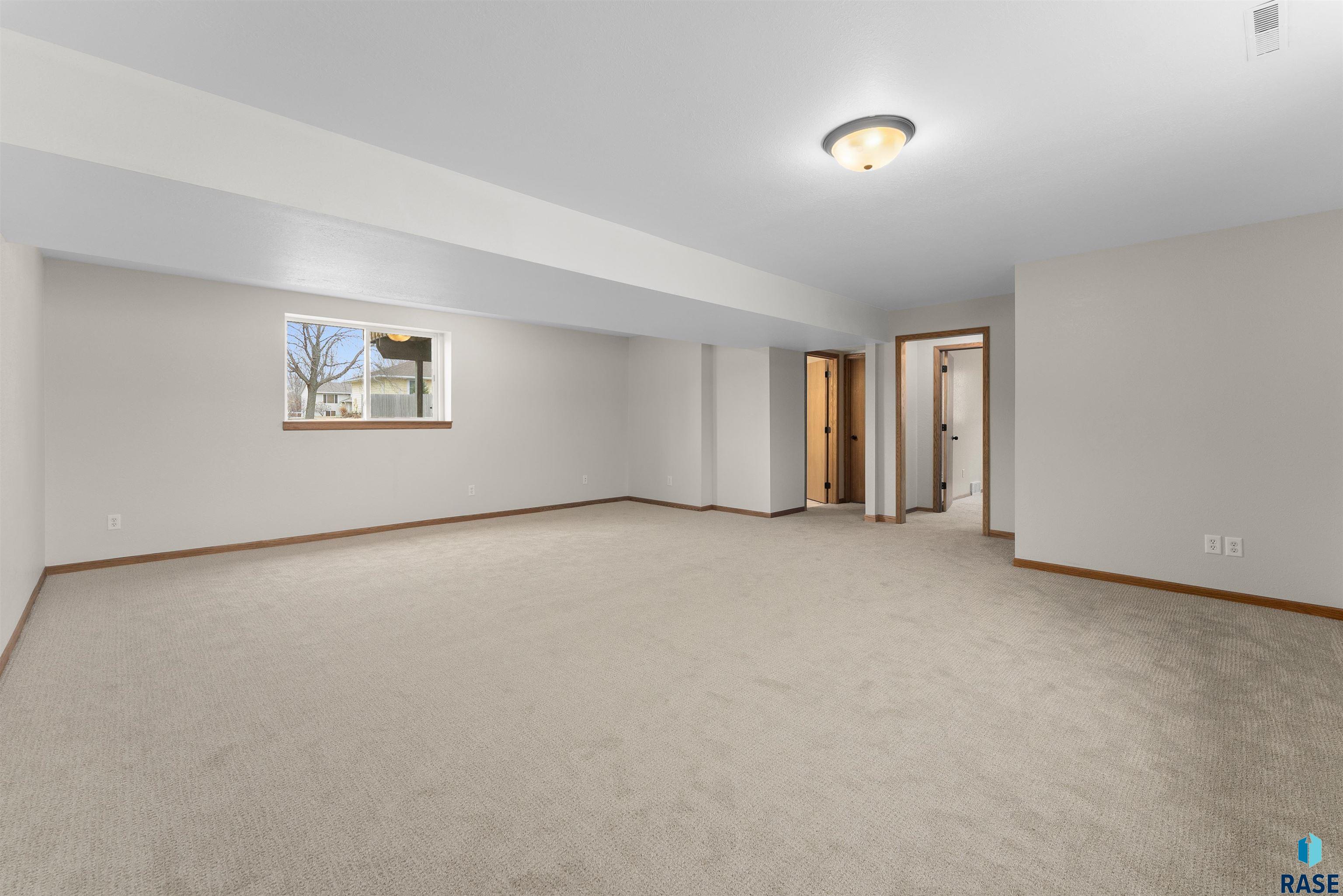 815 E Jesse Ct