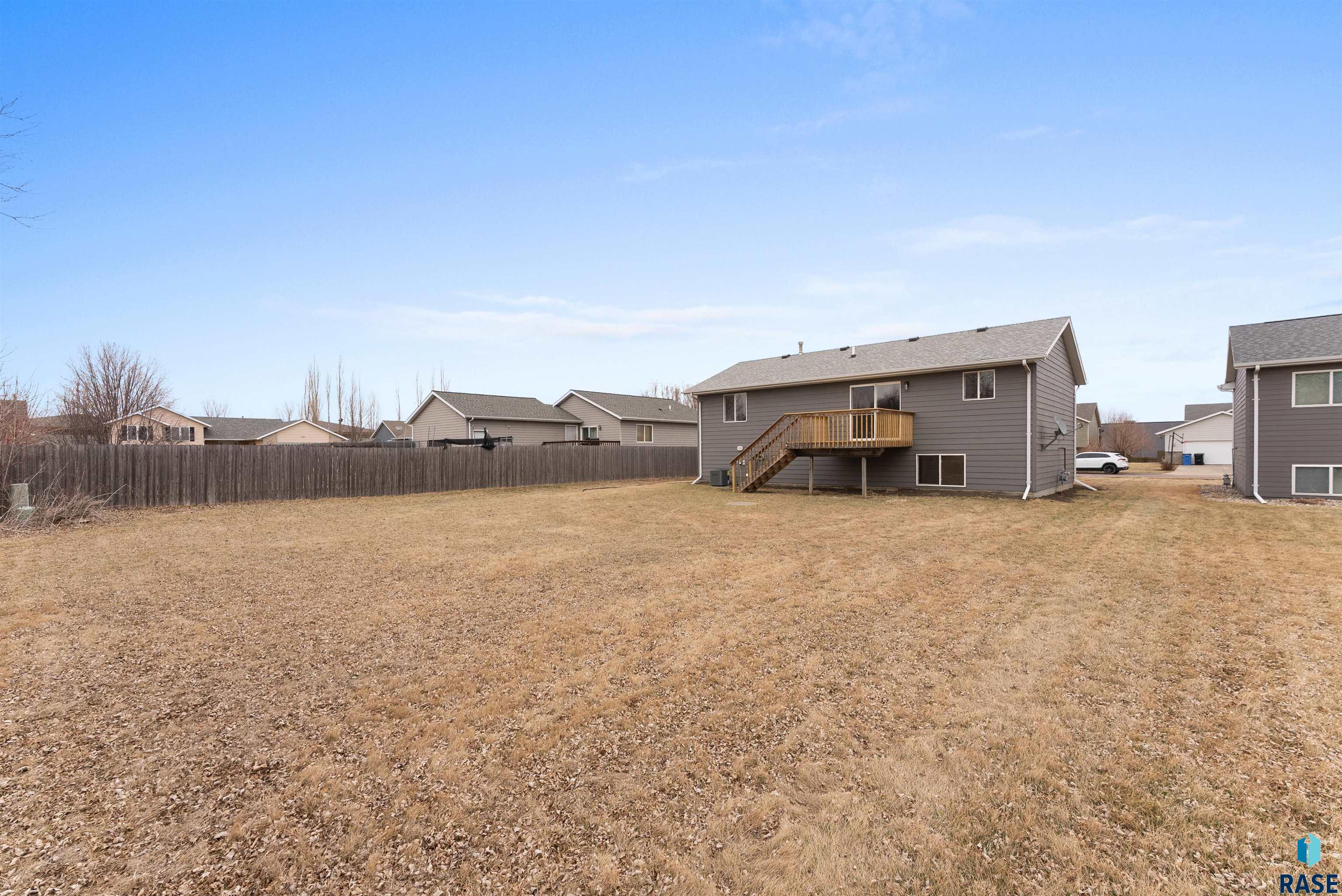 815 E Jesse Ct