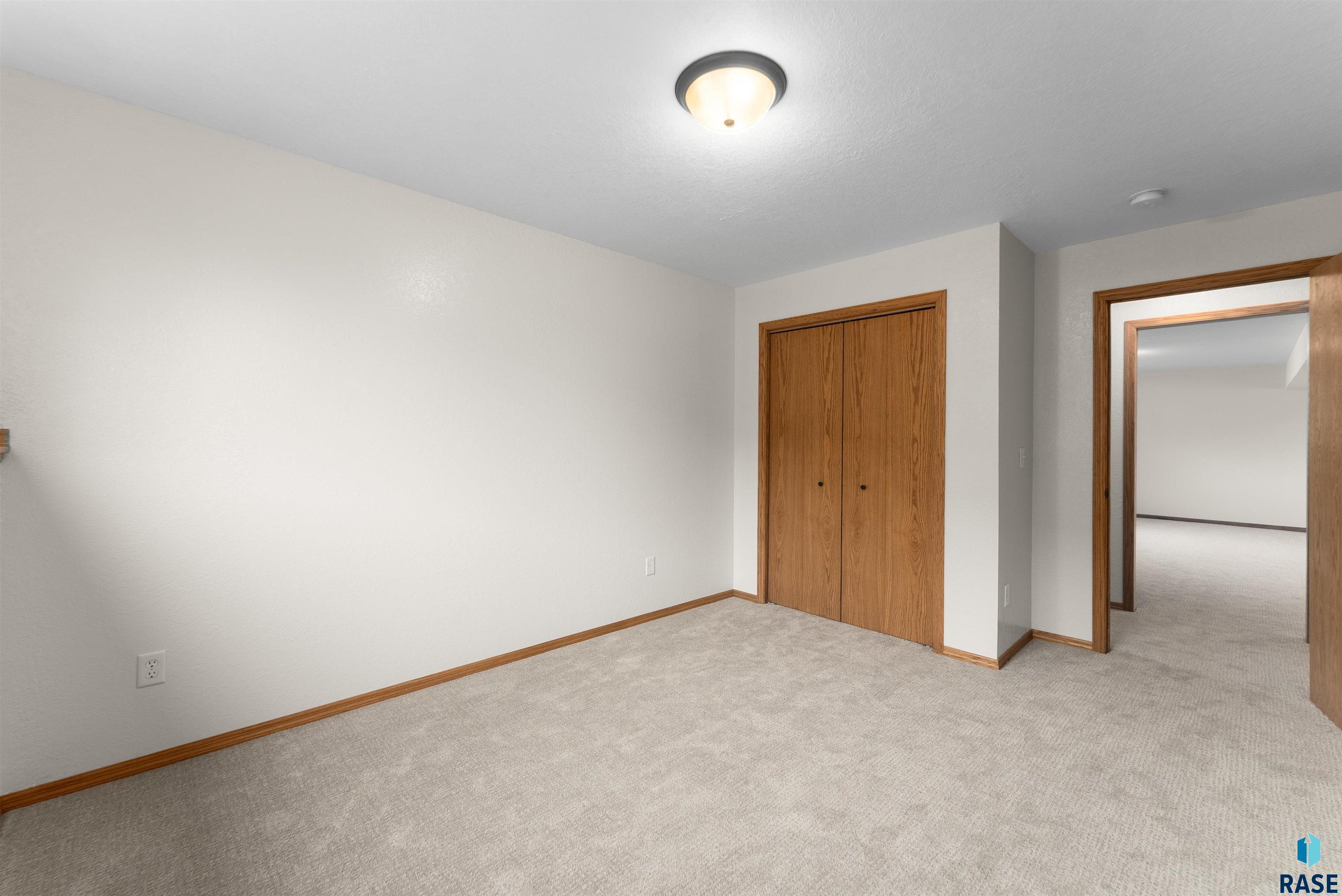 815 E Jesse Ct