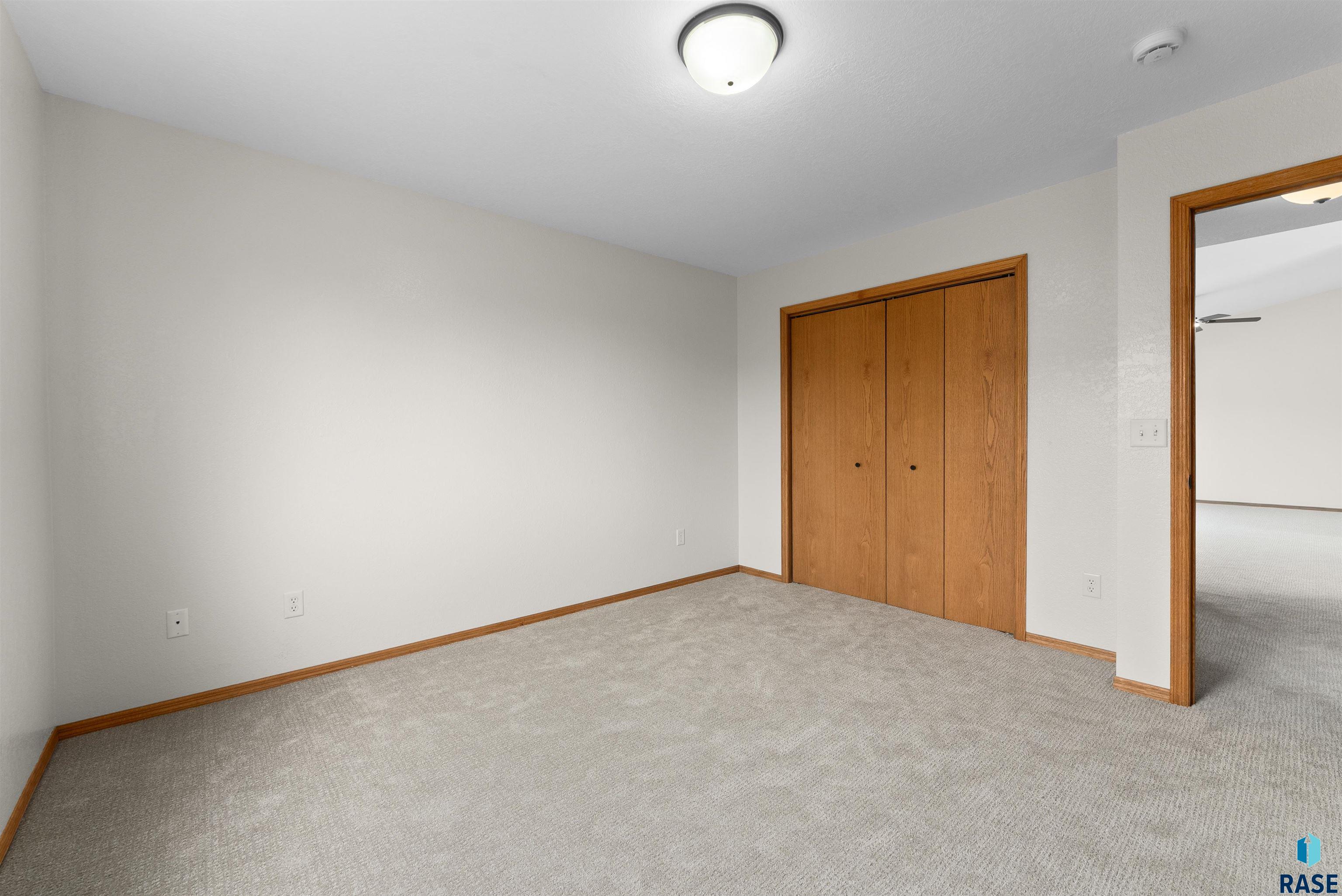 815 E Jesse Ct
