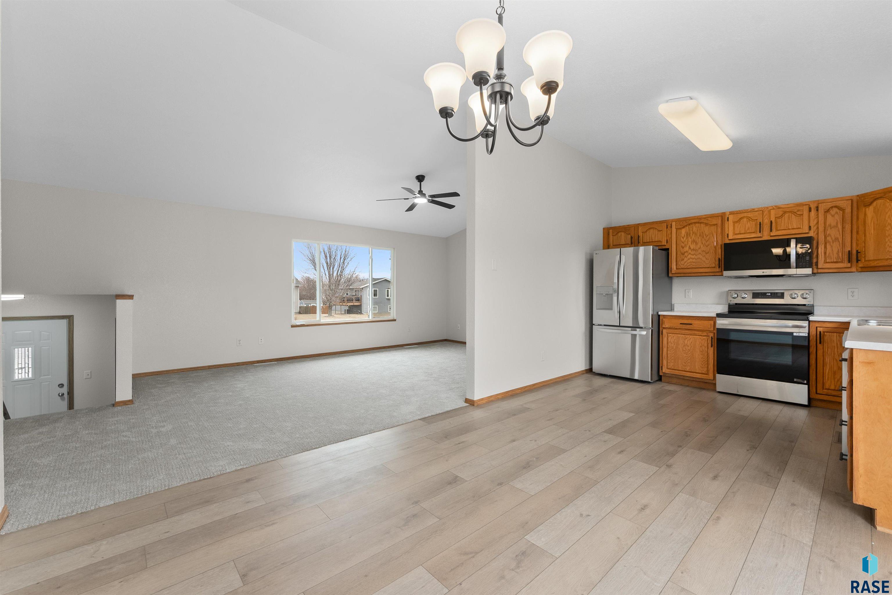 815 E Jesse Ct