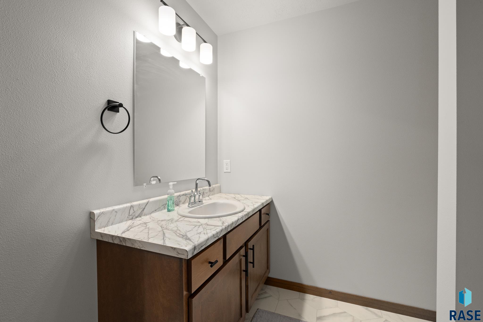 8155 E Tencate Pl