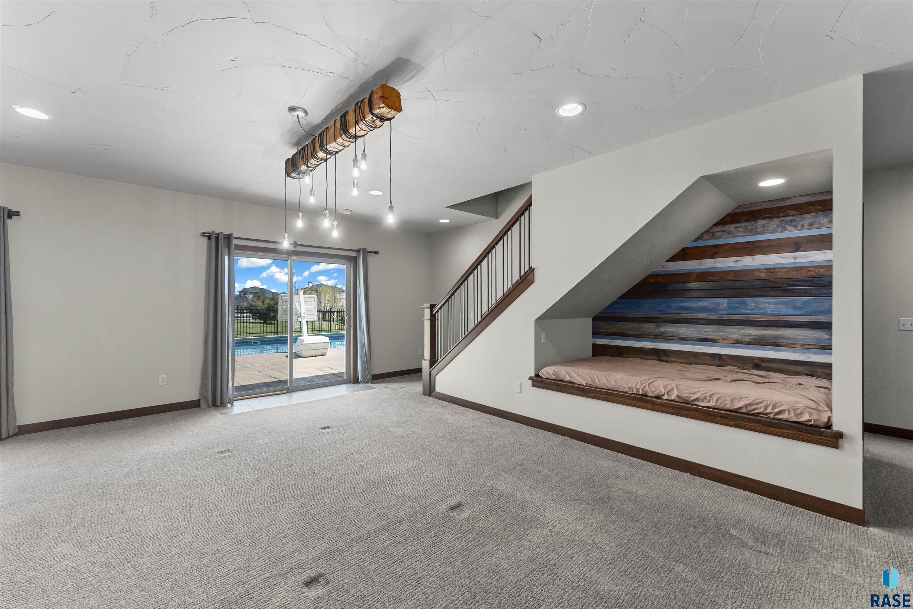 8208 S Spice Hill Cir