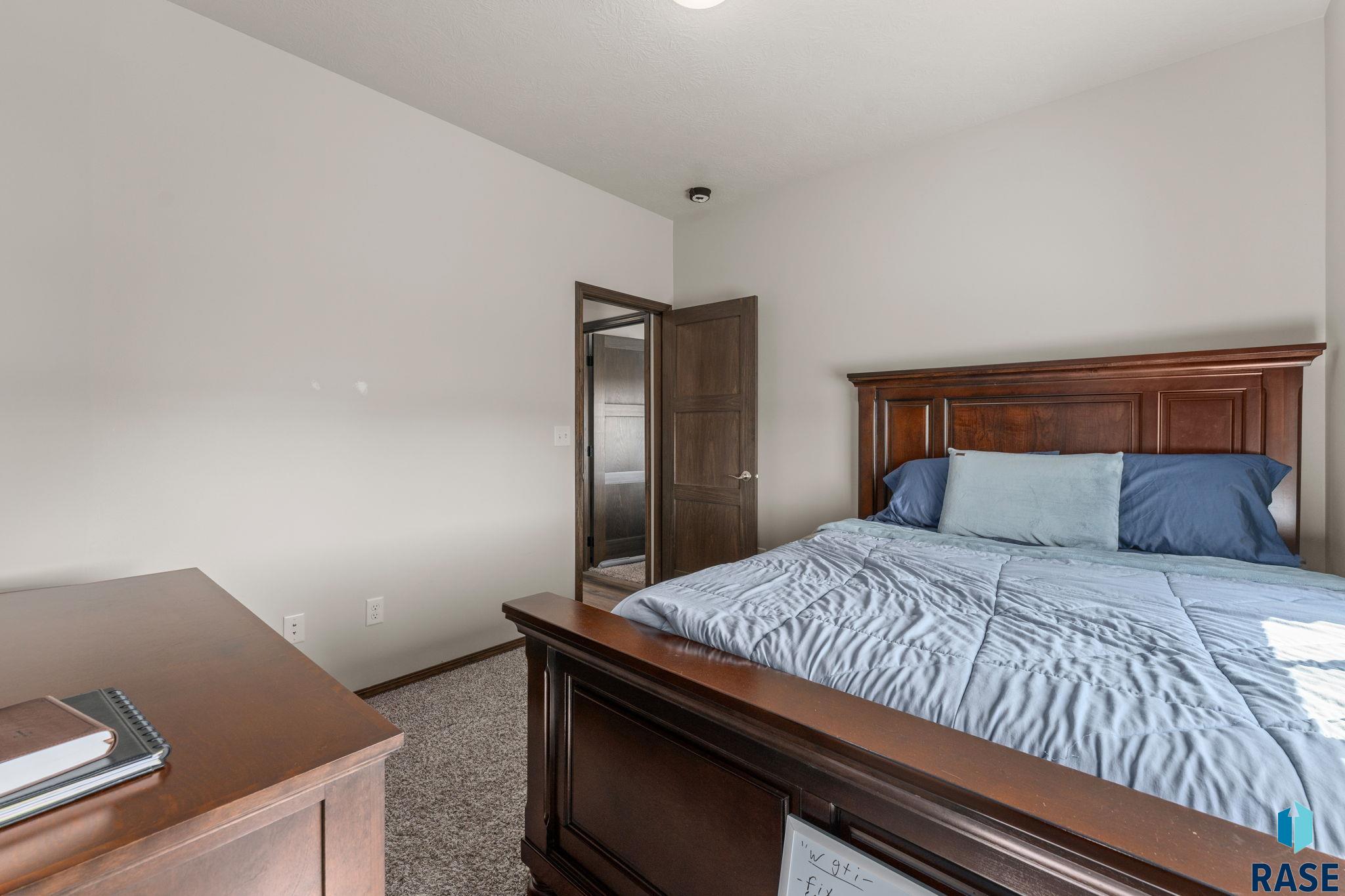 502 Prairieside Trl