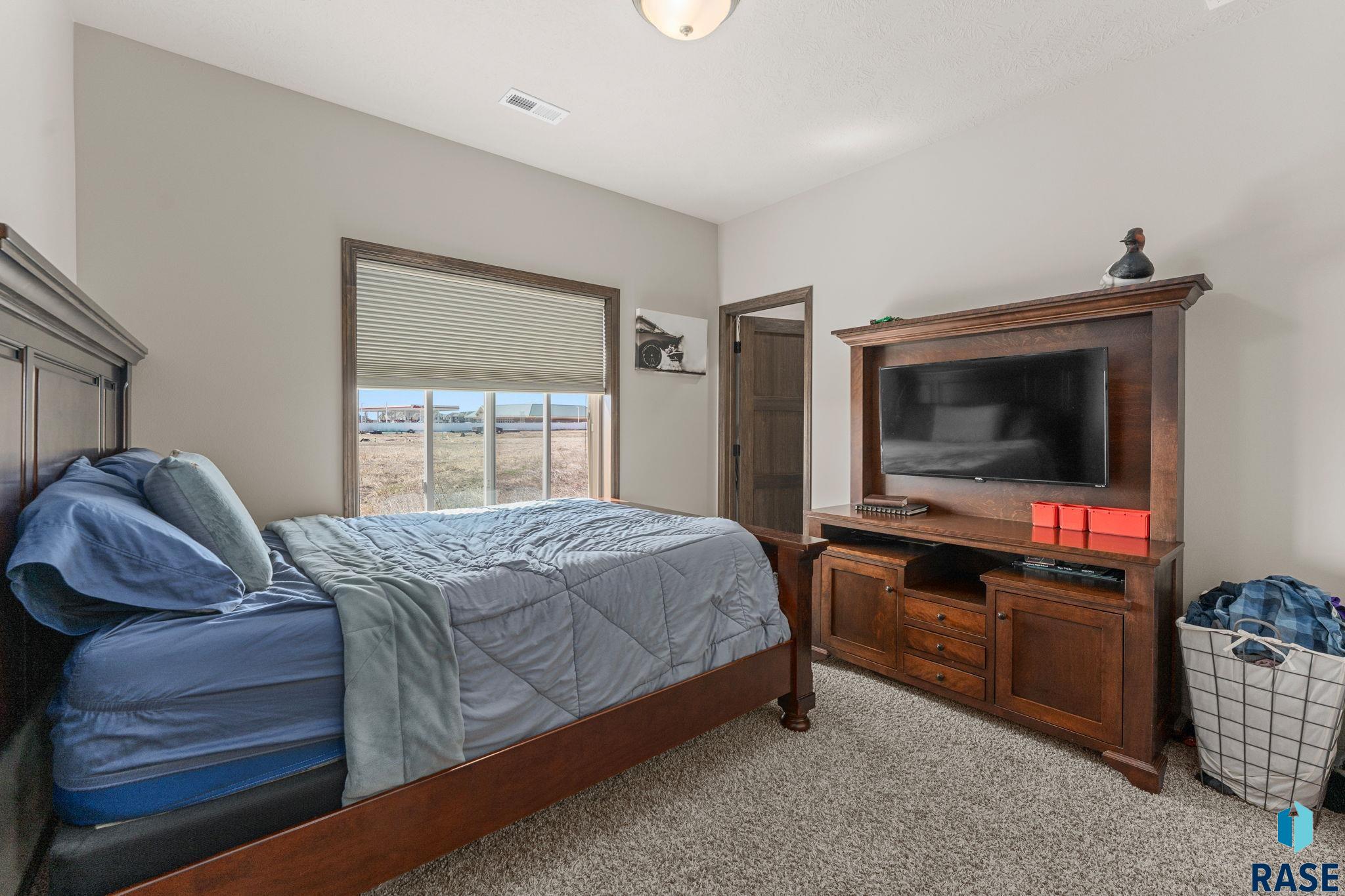 502 Prairieside Trl