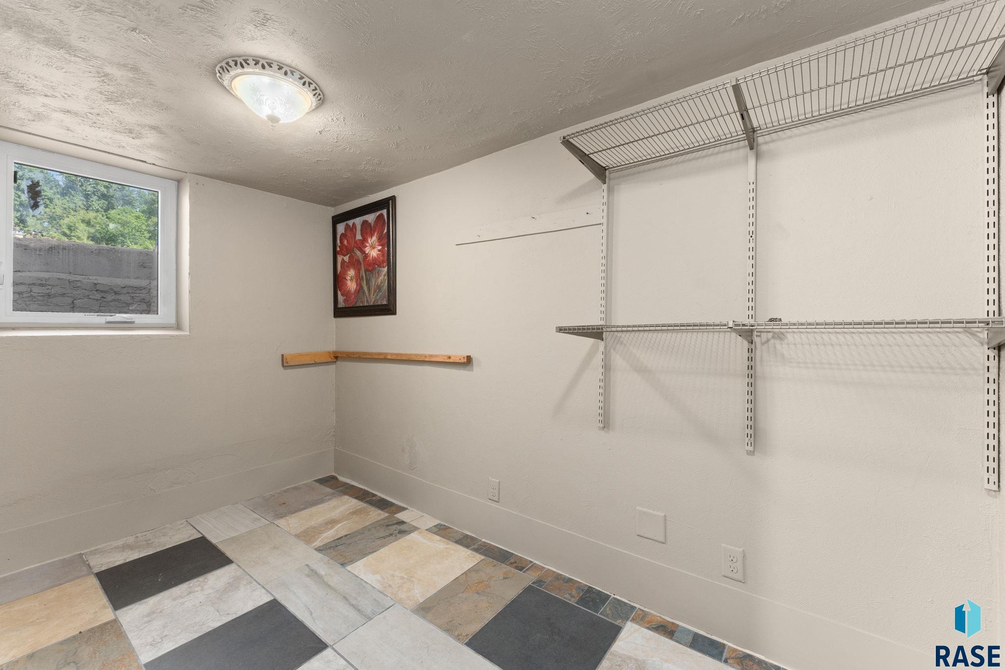 421 S Elmwood Ave