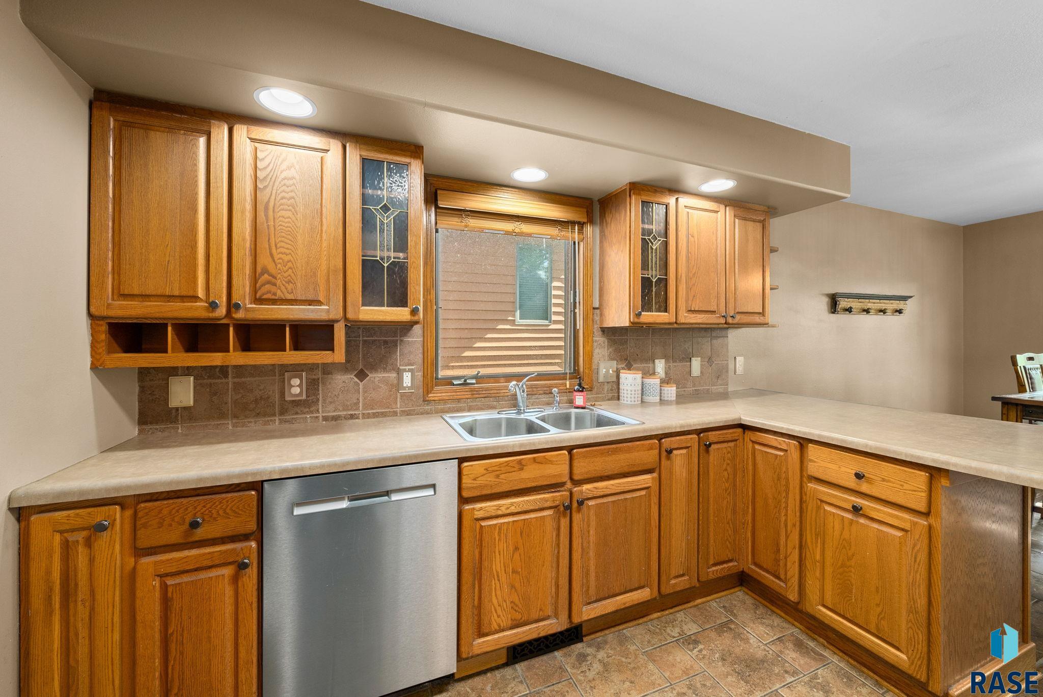 308 N La Salle Ave