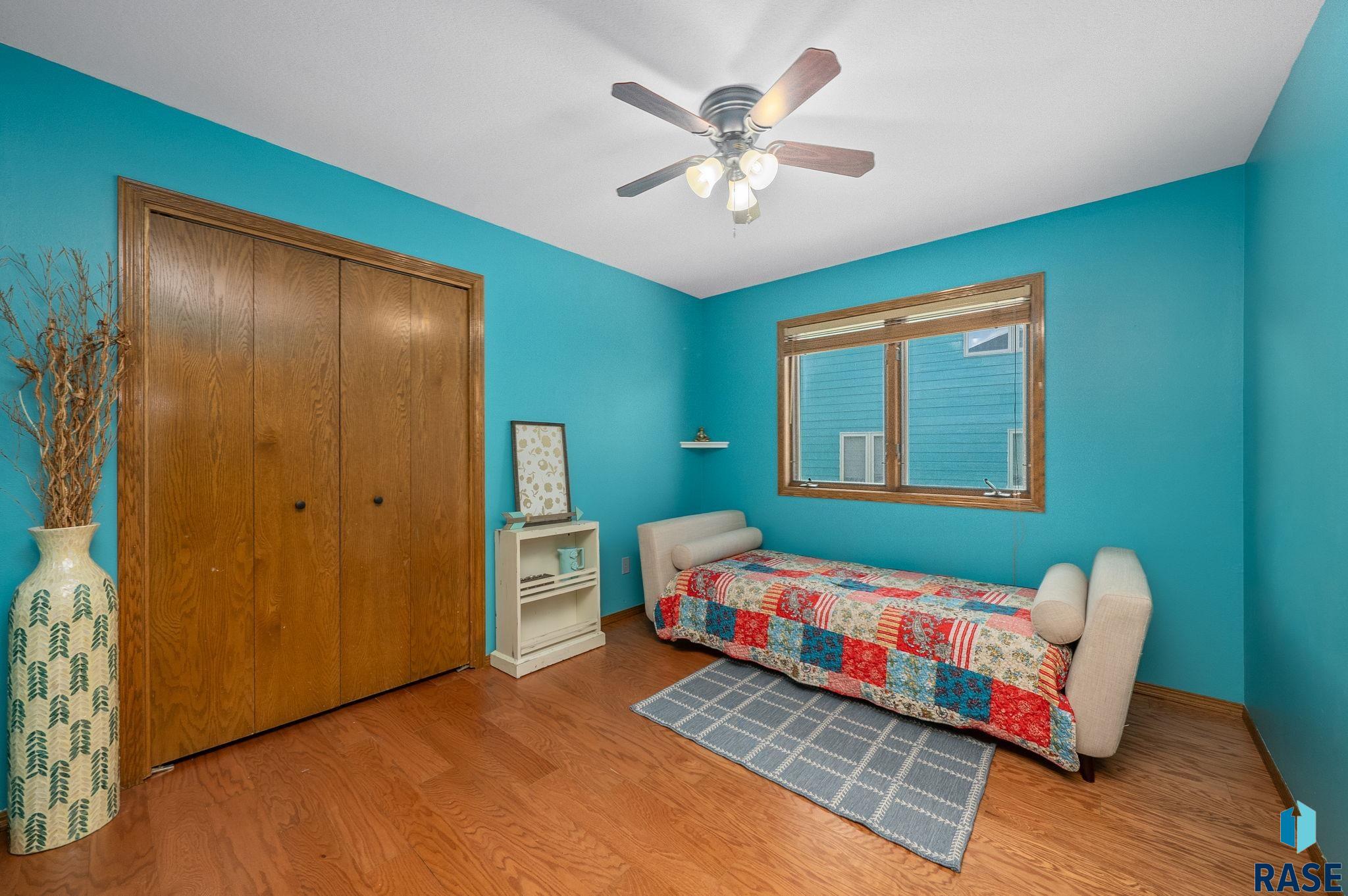 308 N La Salle Ave