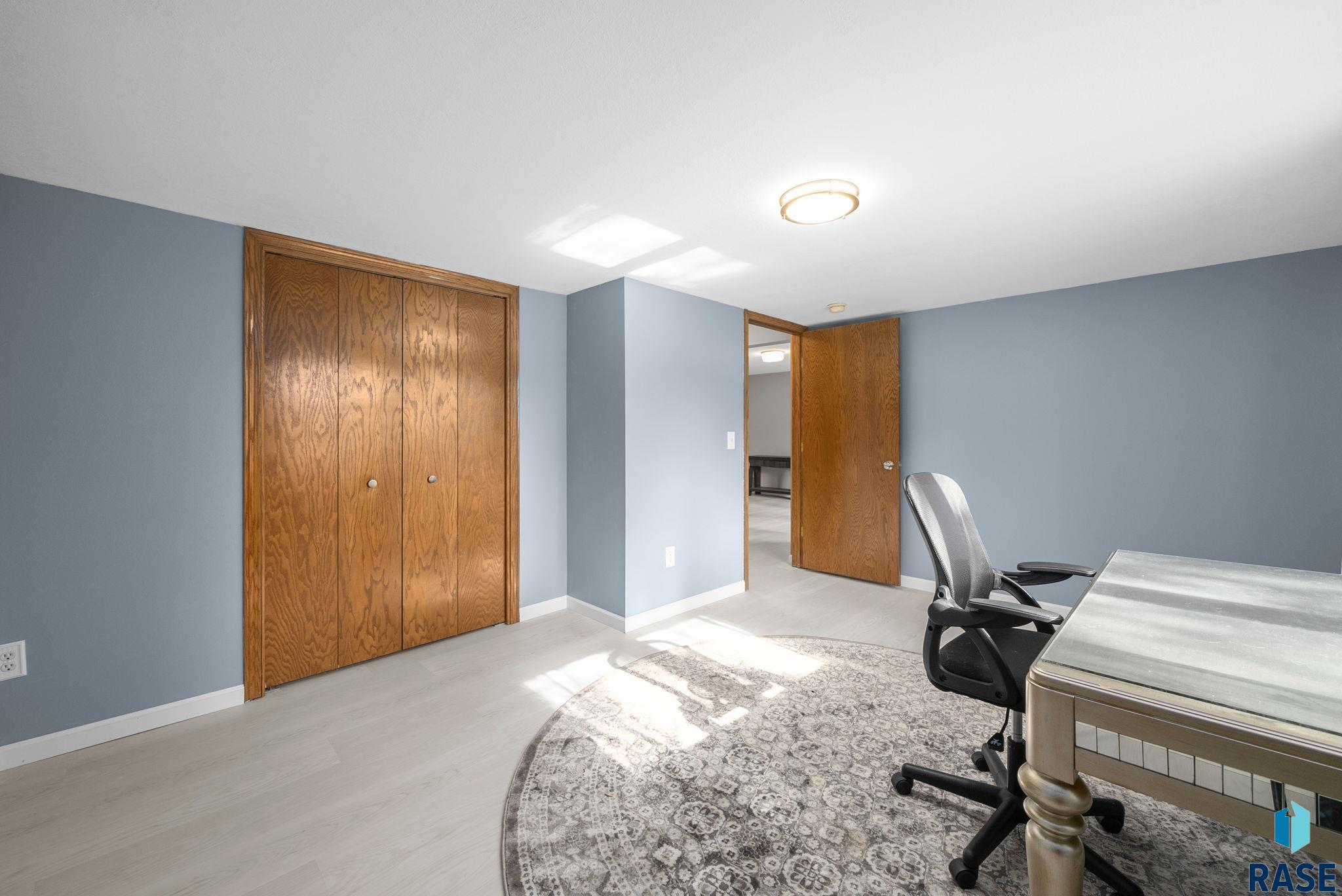 308 N La Salle Ave
