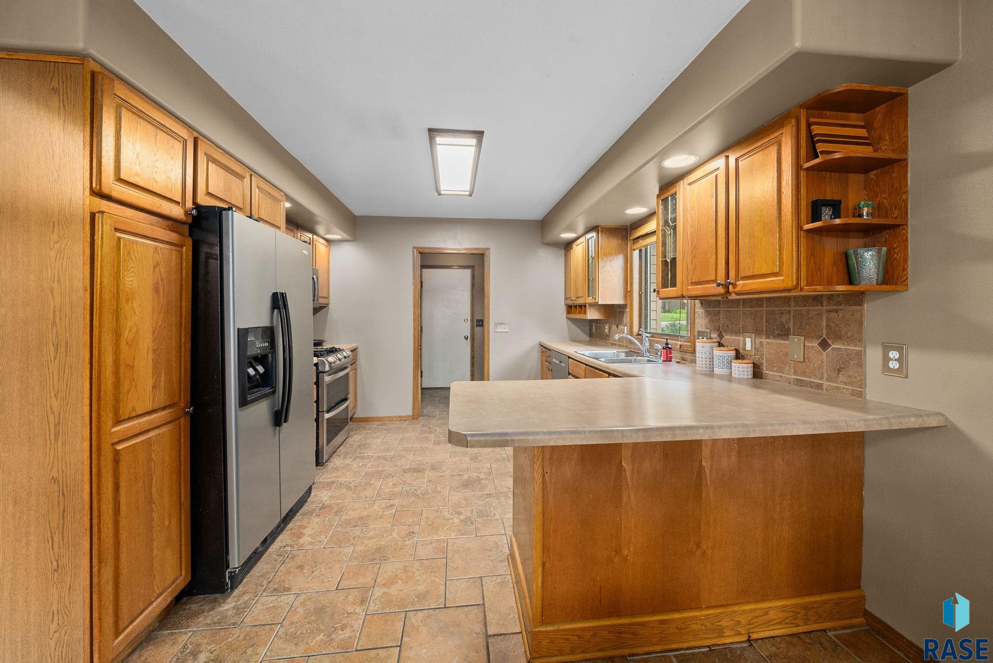 308 N La Salle Ave