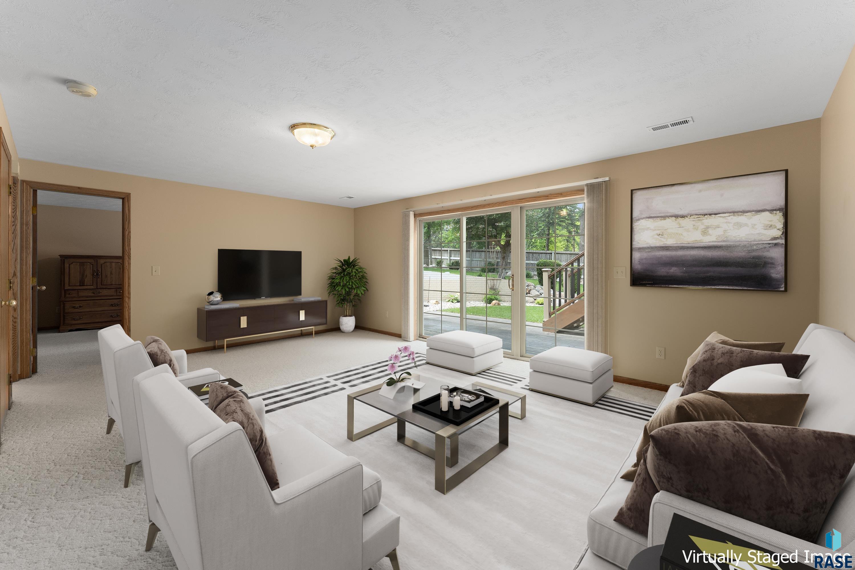 218 W Saint Andrews Dr