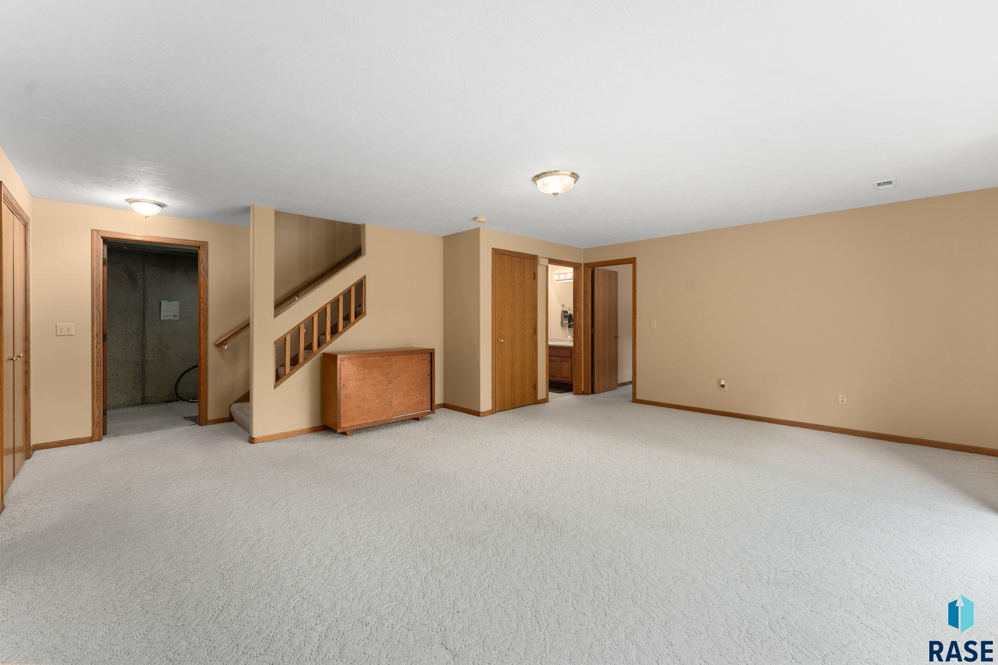 218 W Saint Andrews Dr