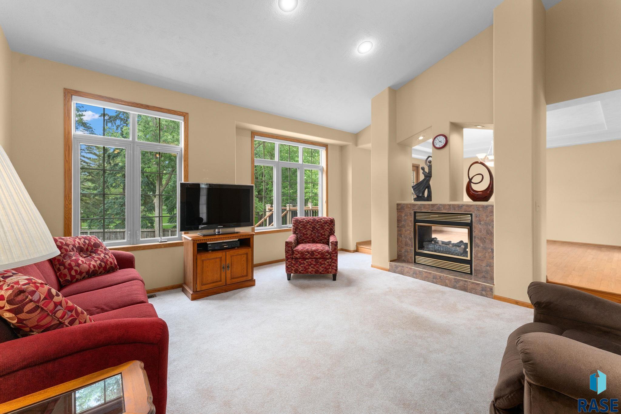 218 W Saint Andrews Dr