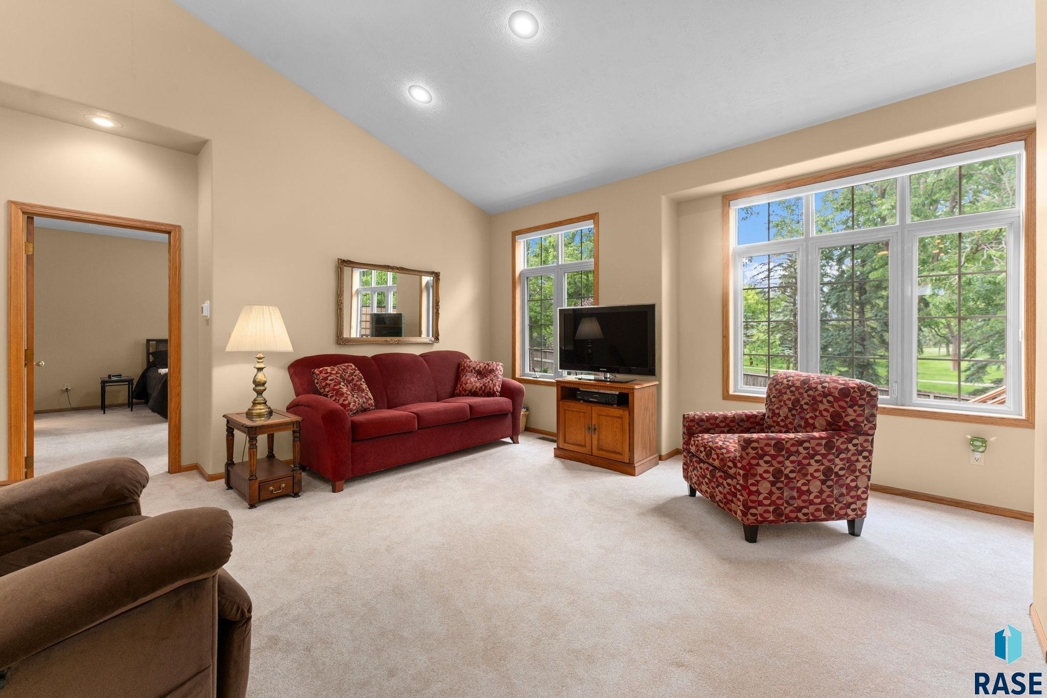 218 W Saint Andrews Dr