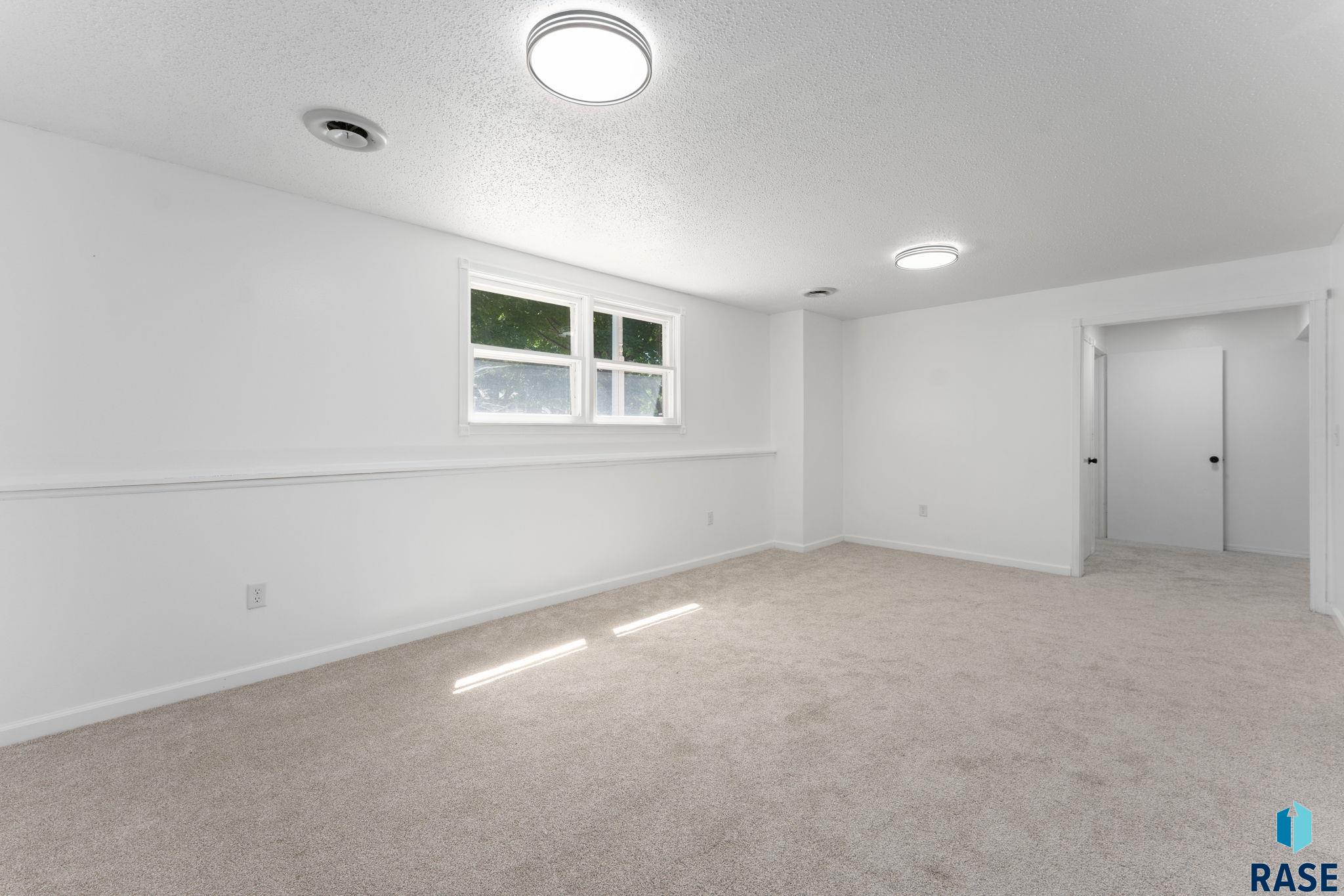 409 S 8th Ave