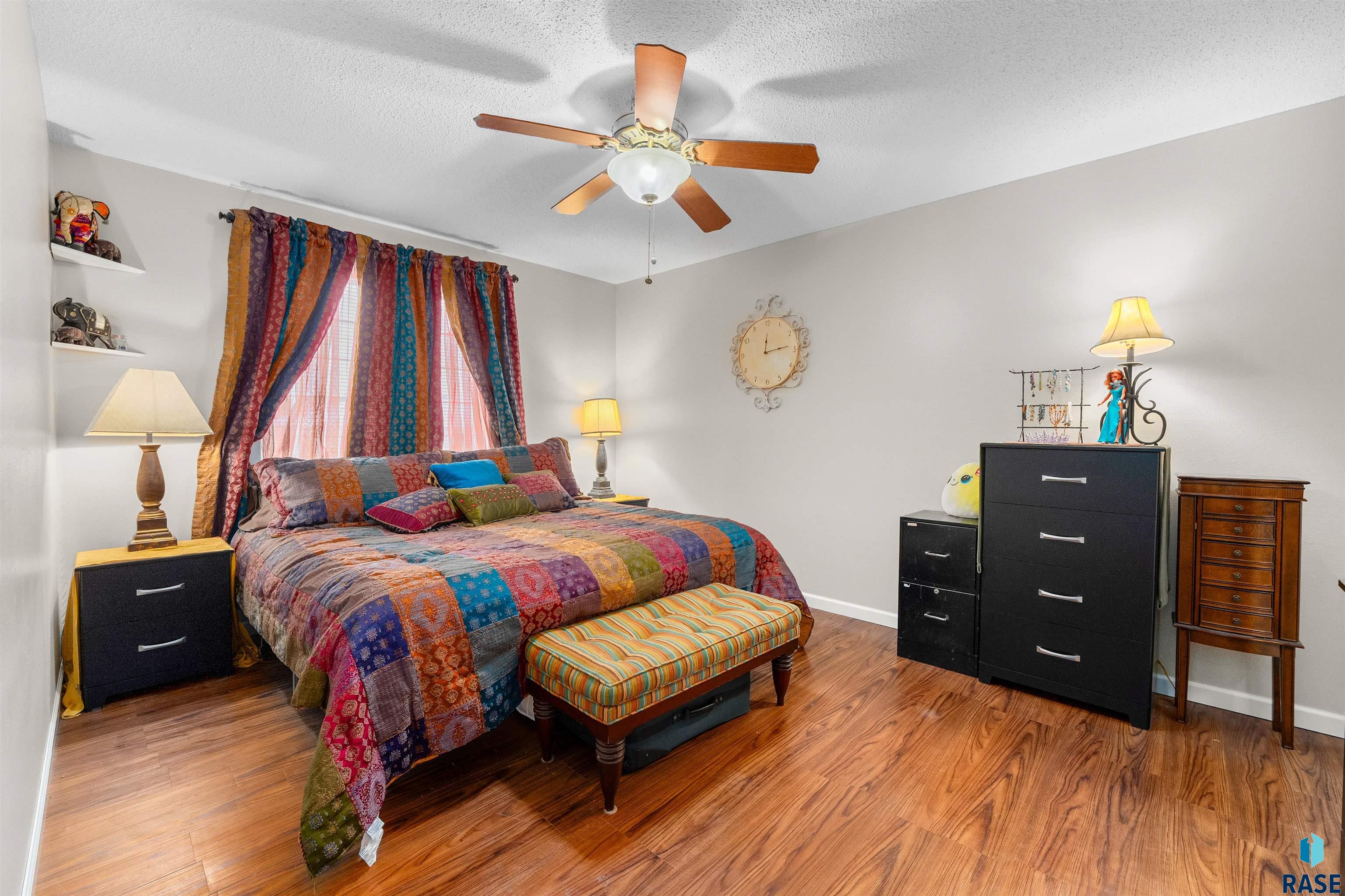 1104 W 57th St Unit: 301