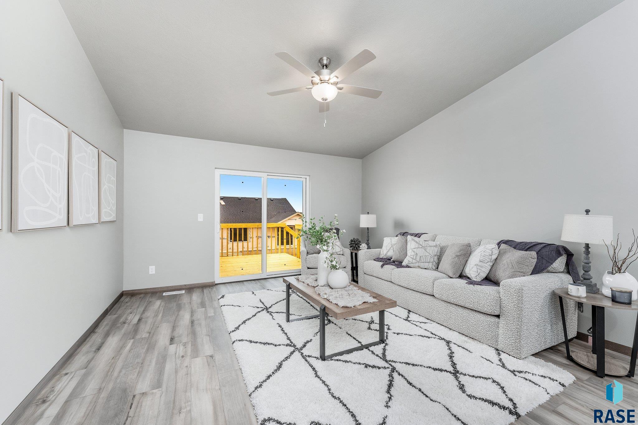 1707 N Tina Dr