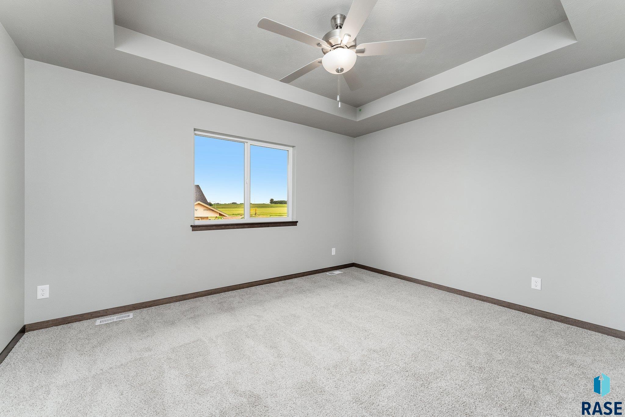 1707 N Tina Dr