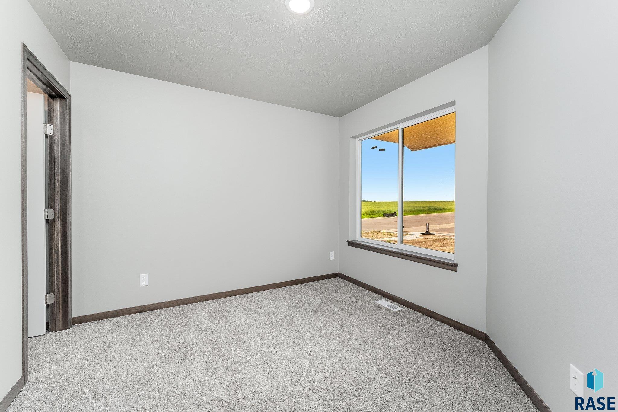 1707 N Tina Dr