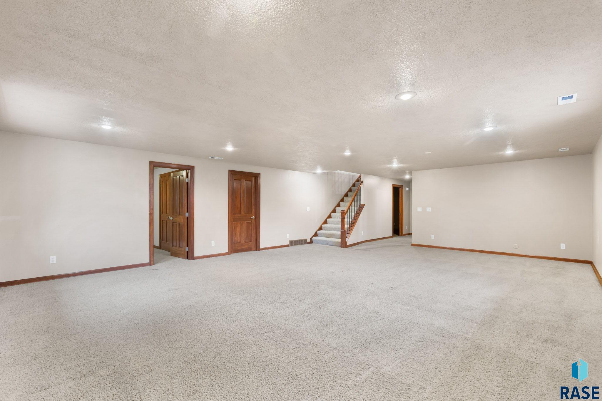 4100 W 89th St