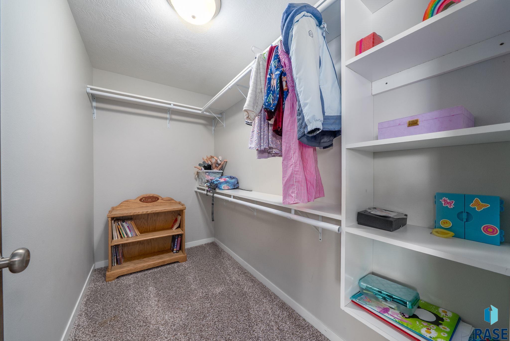 207 Tiger St
