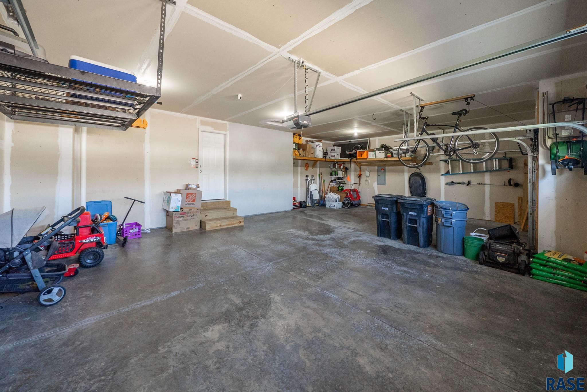 207 Tiger St