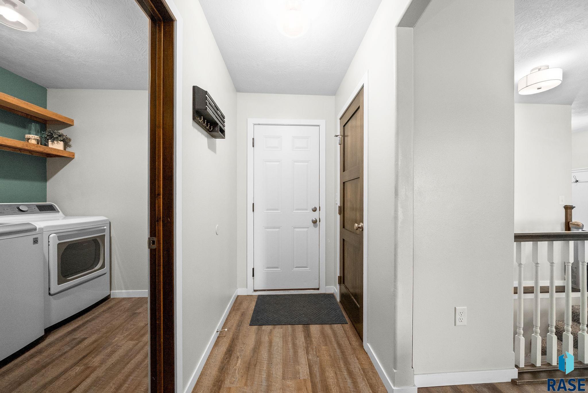 207 Tiger St