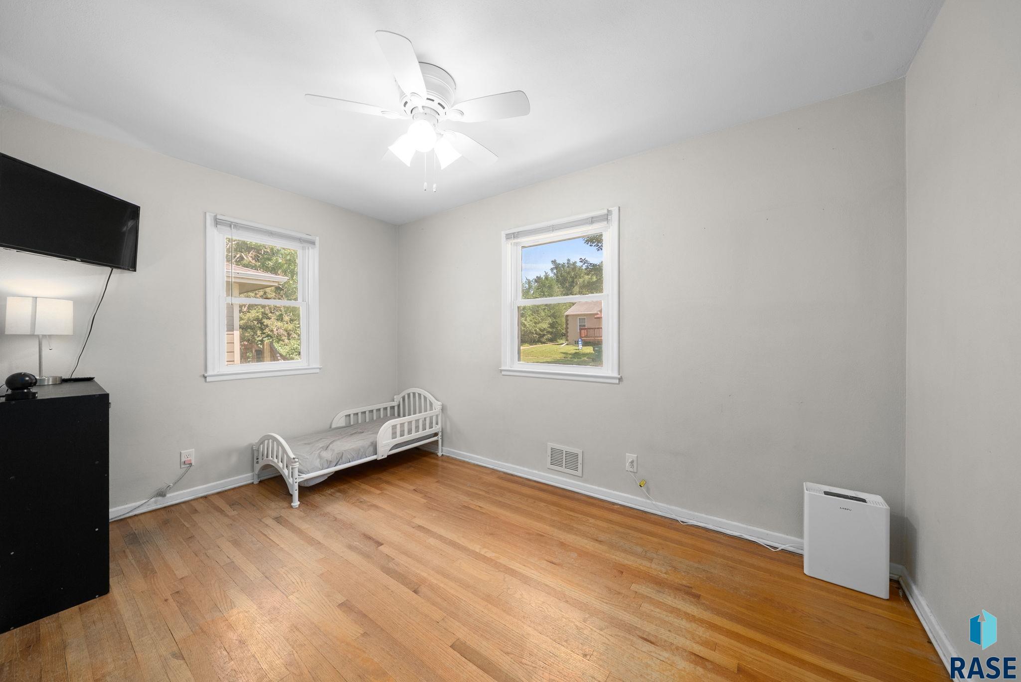 717 N Blauvelt Ave