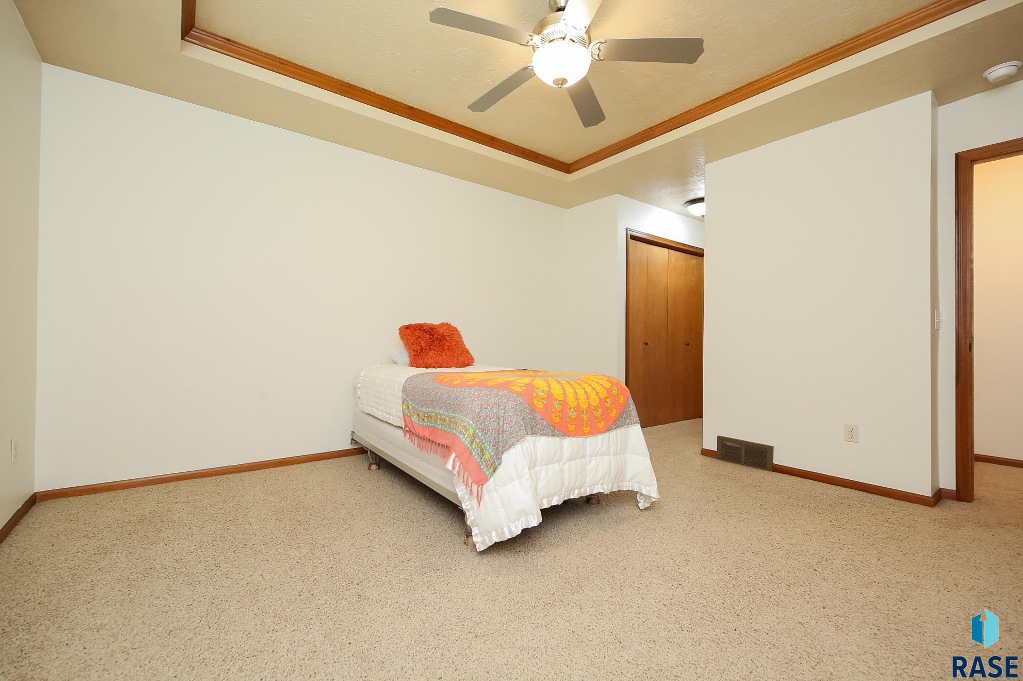 5223 E Pop Fly Pl
