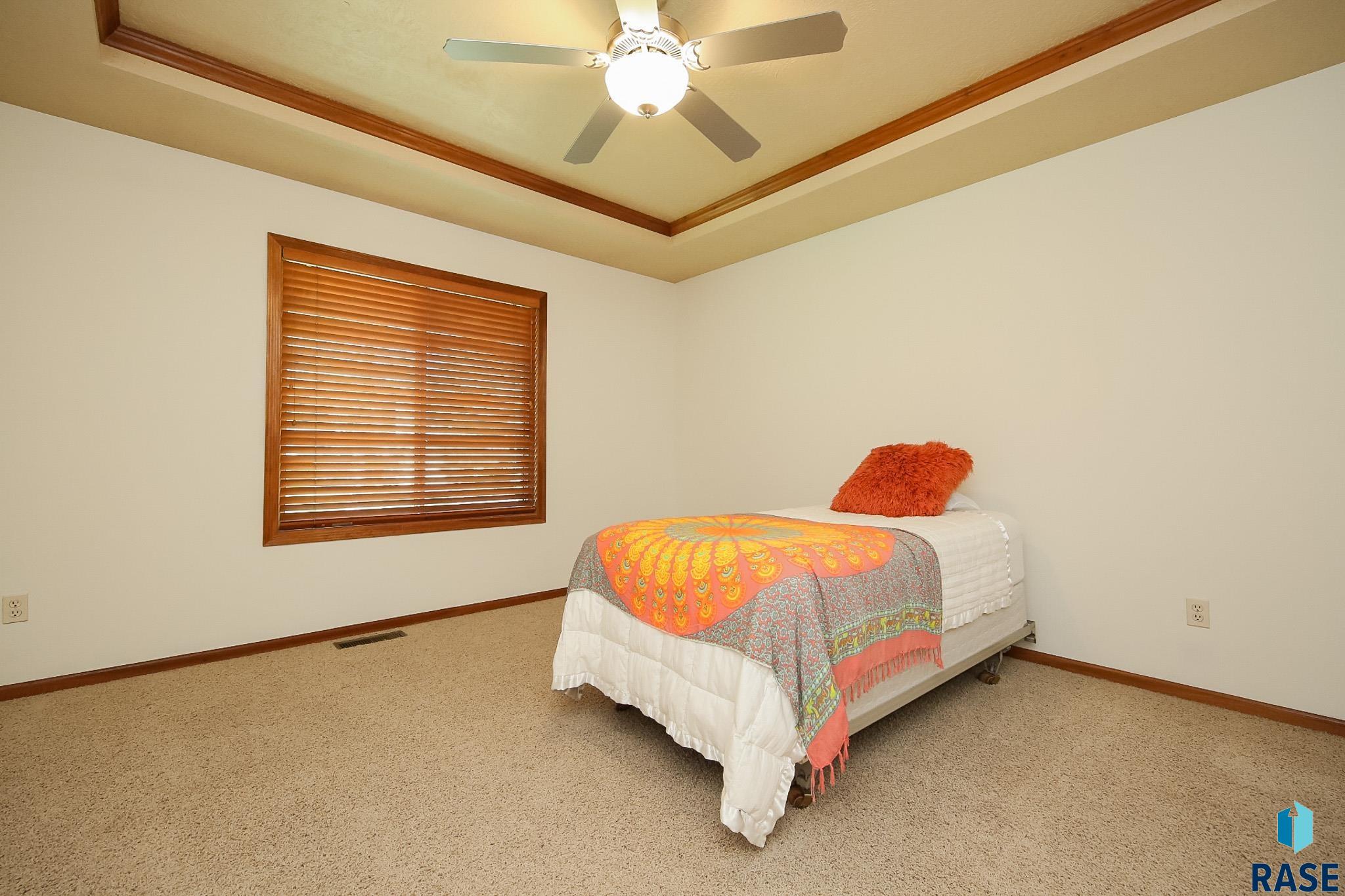 5223 E Pop Fly Pl