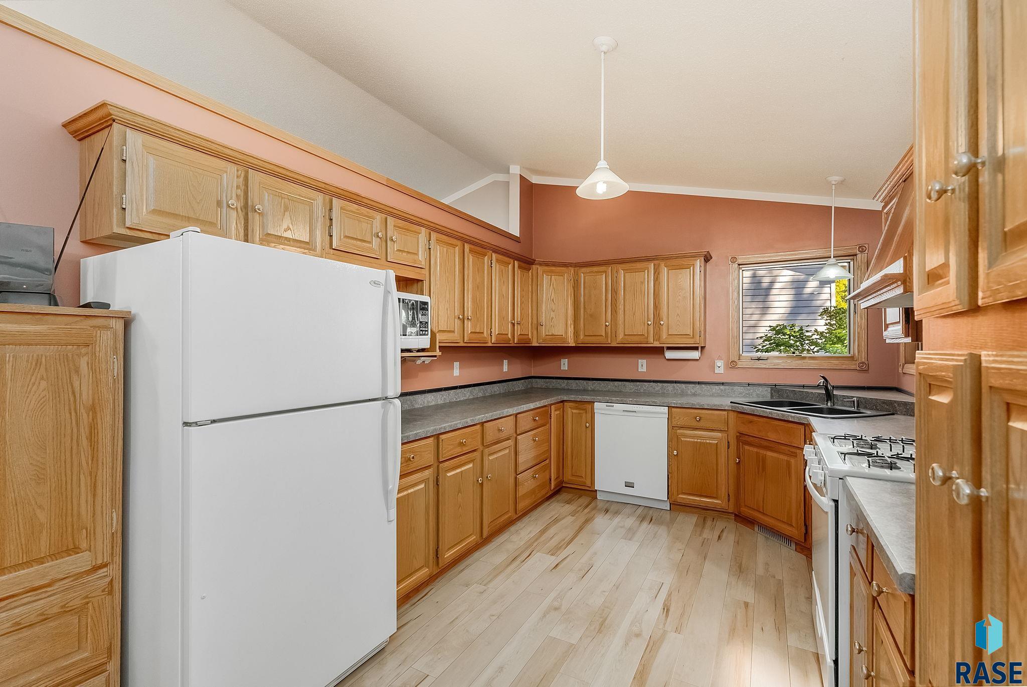1909 W Ashley Cir