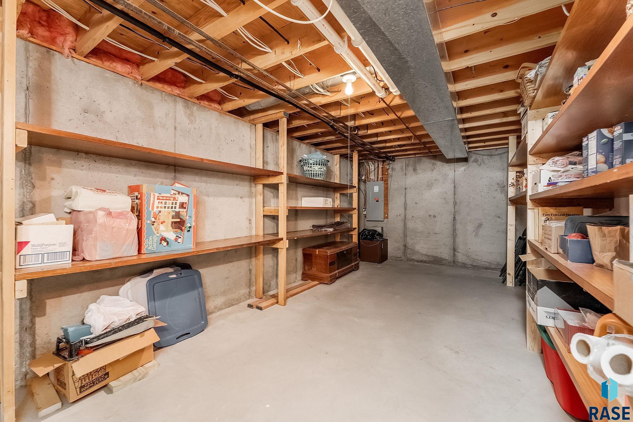 1909 W Ashley Cir