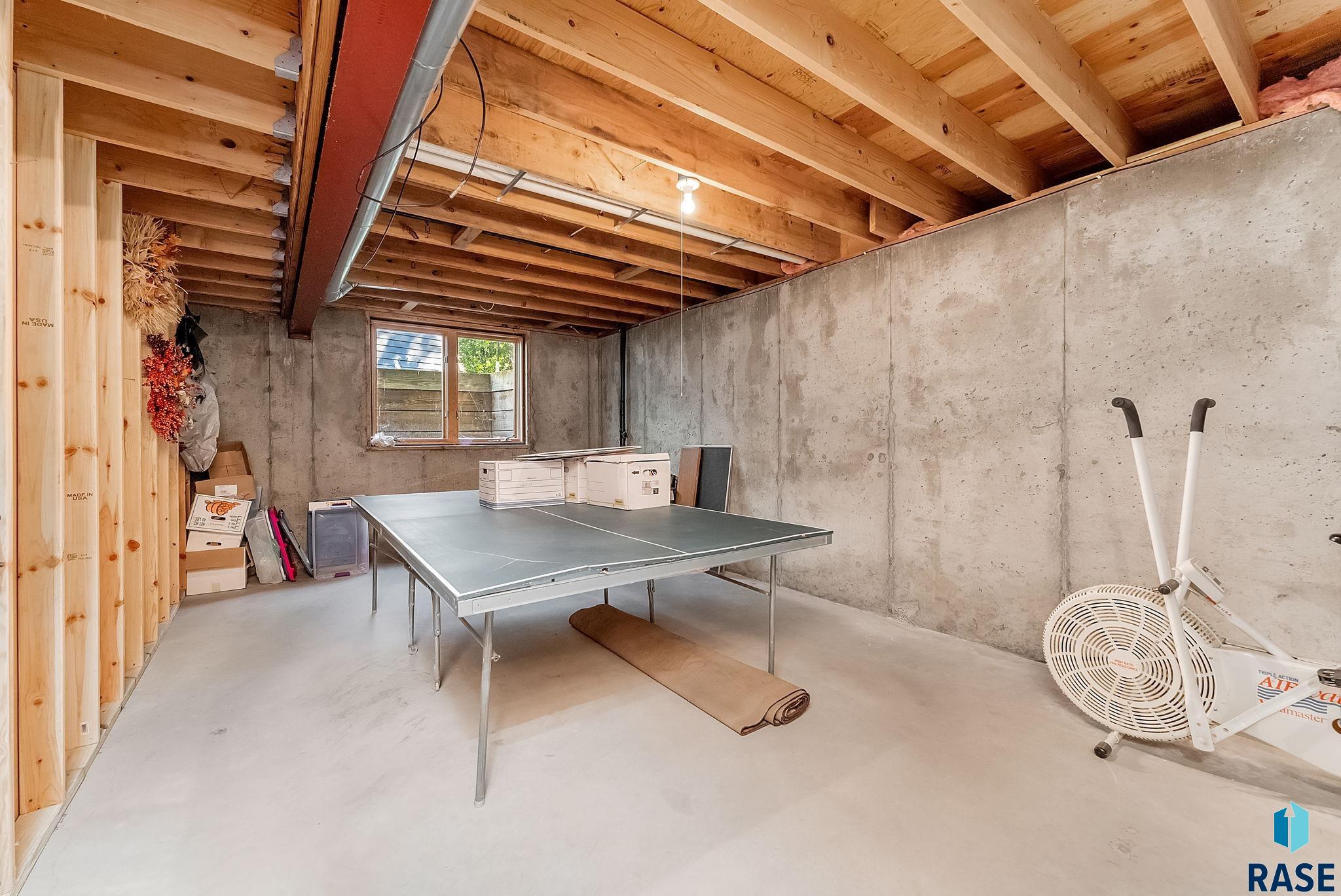 1909 W Ashley Cir