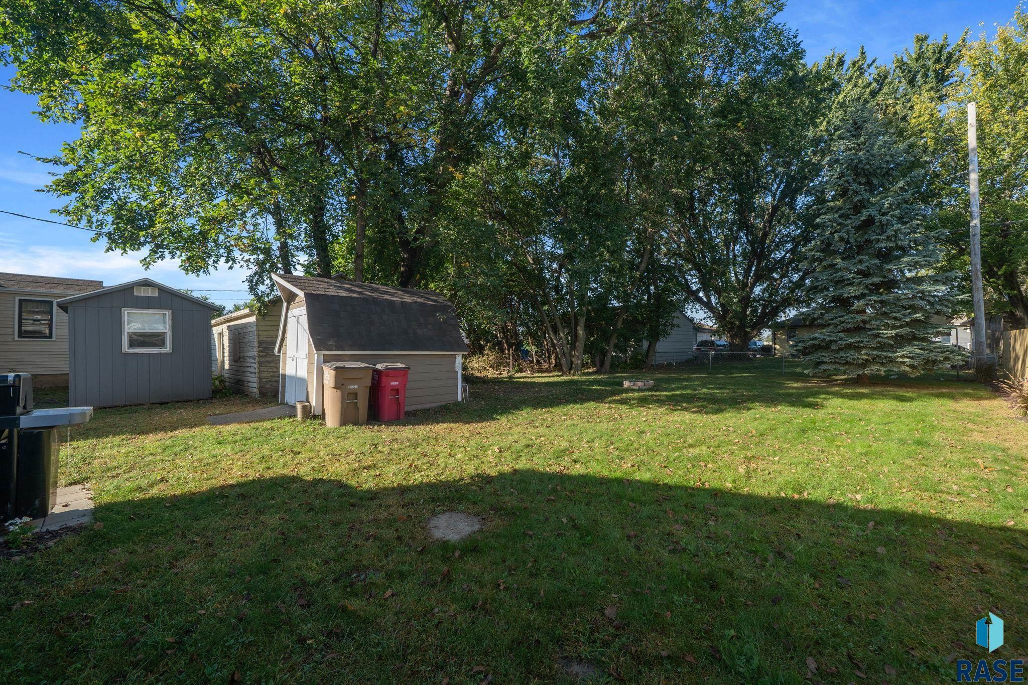 1417 N Mable Ave